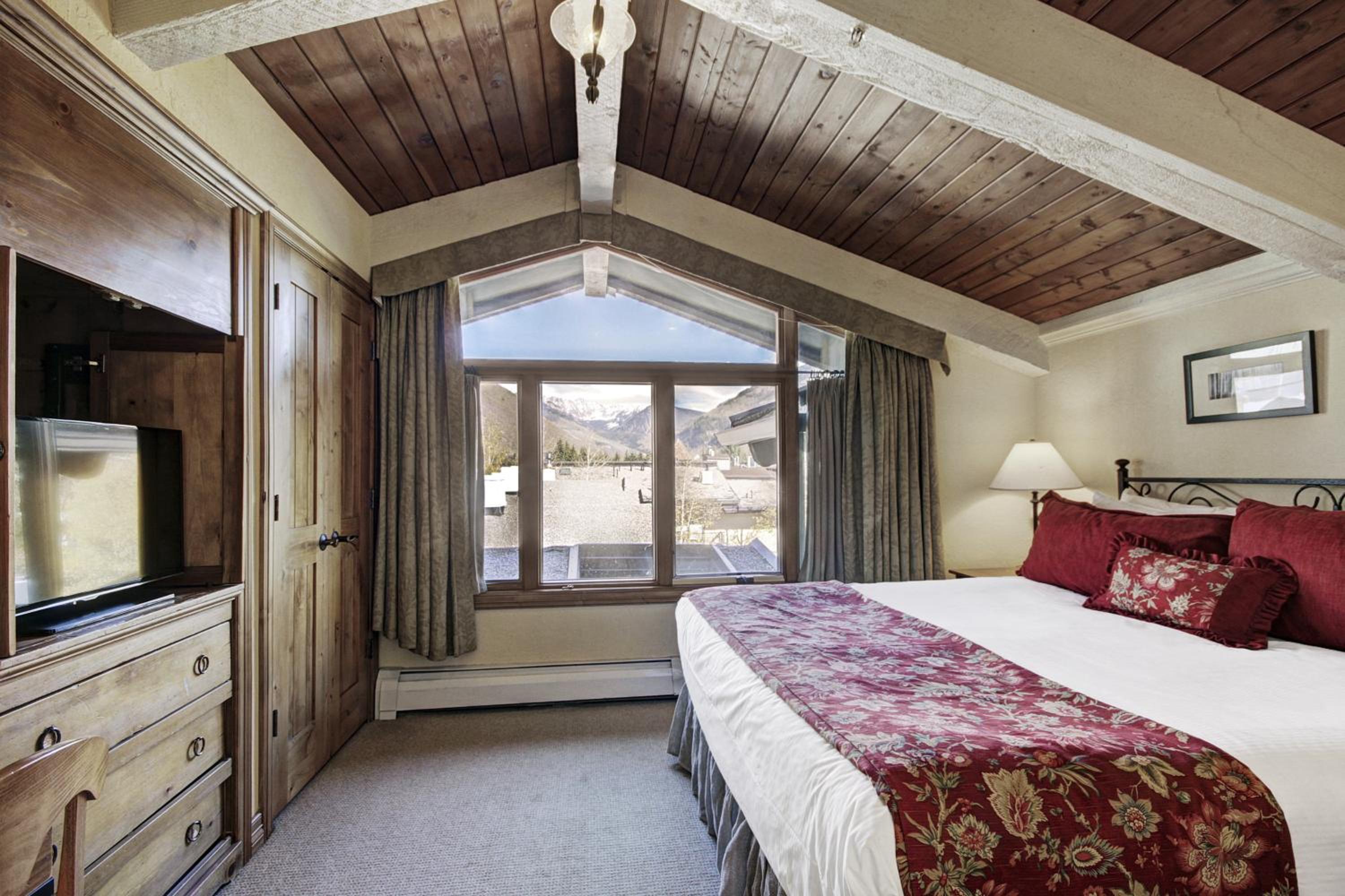 Lodge at Vail, A RockResort - Property Image 43