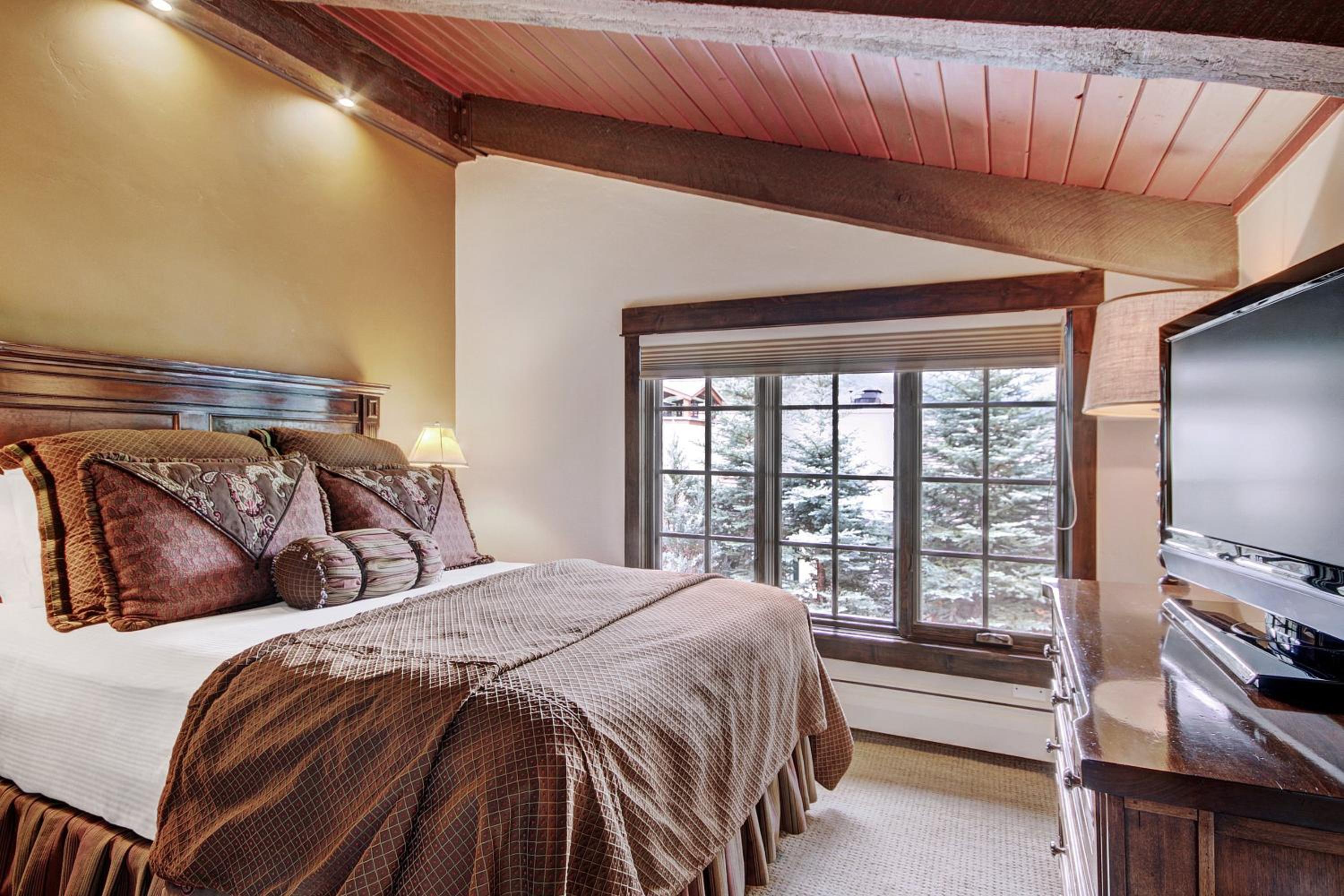 Lodge at Vail, A RockResort - Property Image 135
