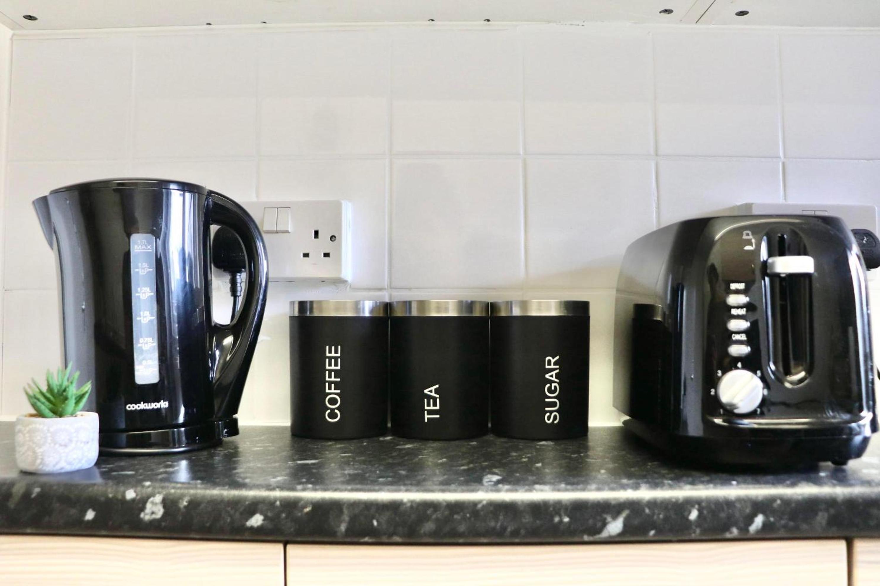 Stunning Apartment, Sleeps 4, Central London, 1 bedroom, Zone 1, Kennington - Open for Business stays, Long Stays and Families Relocating