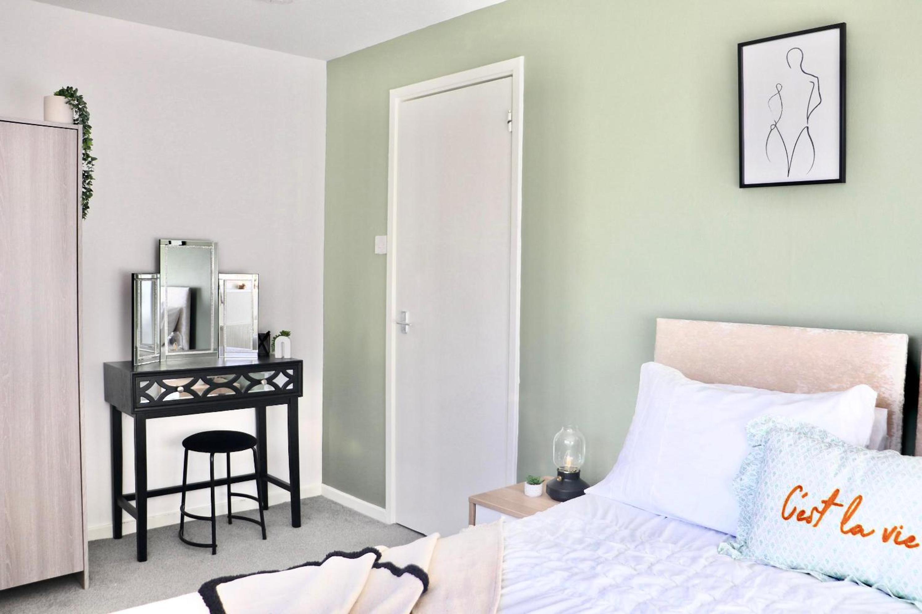 Stunning Apartment, Sleeps 4, Central London, 1 bedroom, Zone 1, Kennington - Open for Business stays, Long Stays and Families Relocating