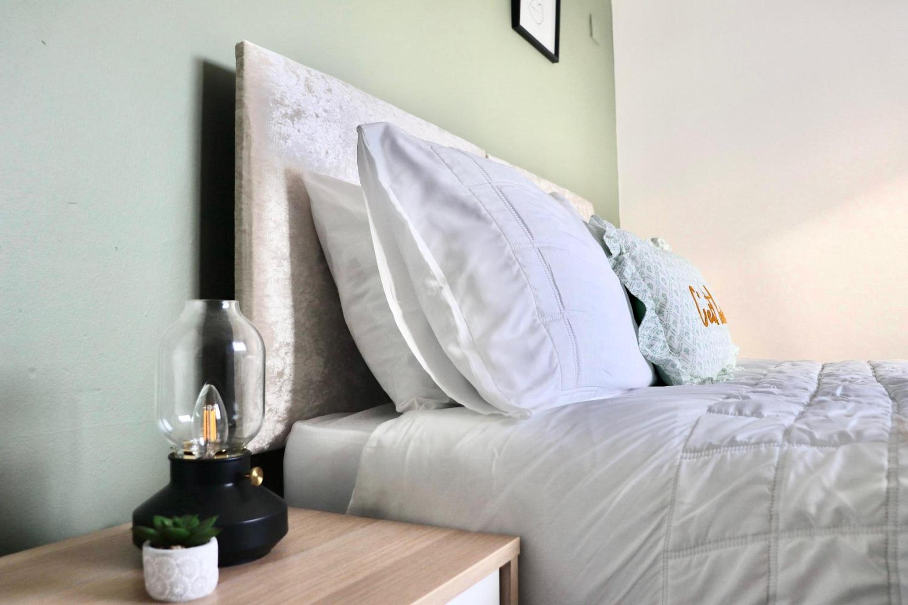 Stunning Apartment, Sleeps 4, Central London, 1 bedroom, Zone 1, Kennington - Open for Business stays, Long Stays and Families Relocating