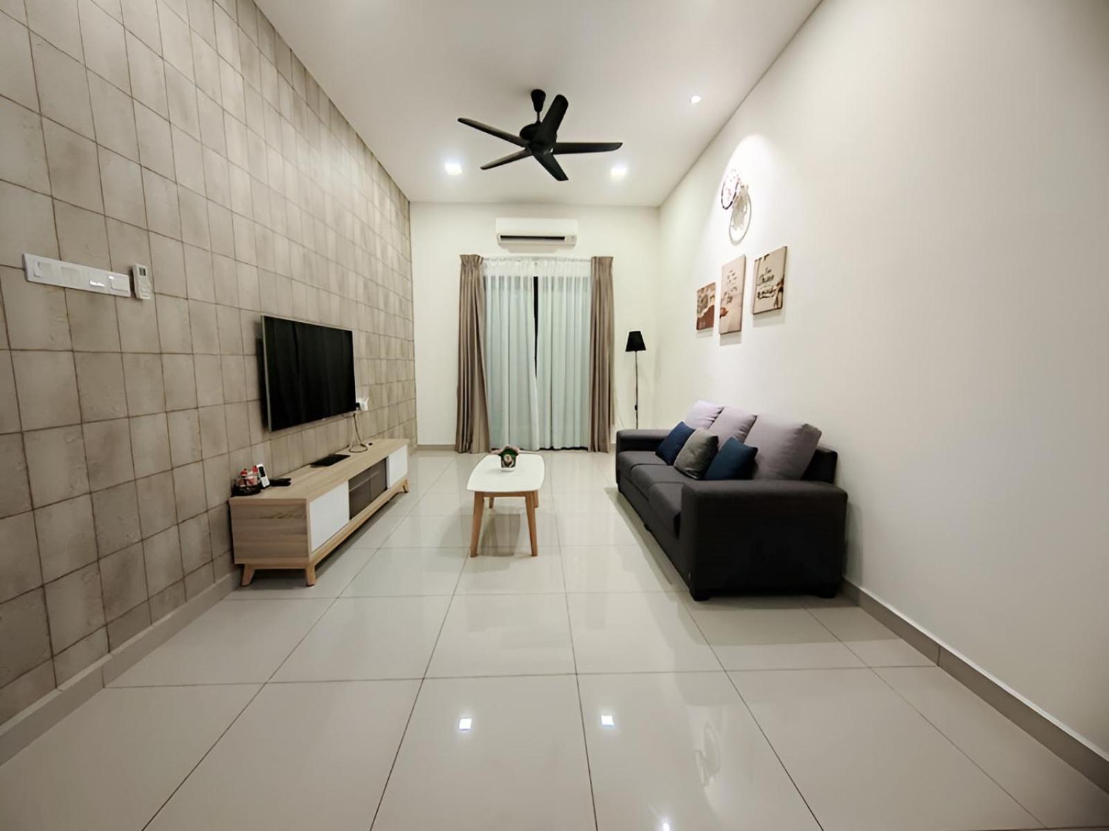 Luxury Homestay Bangalow Setia Residen Sitiawan 12pax photo 5