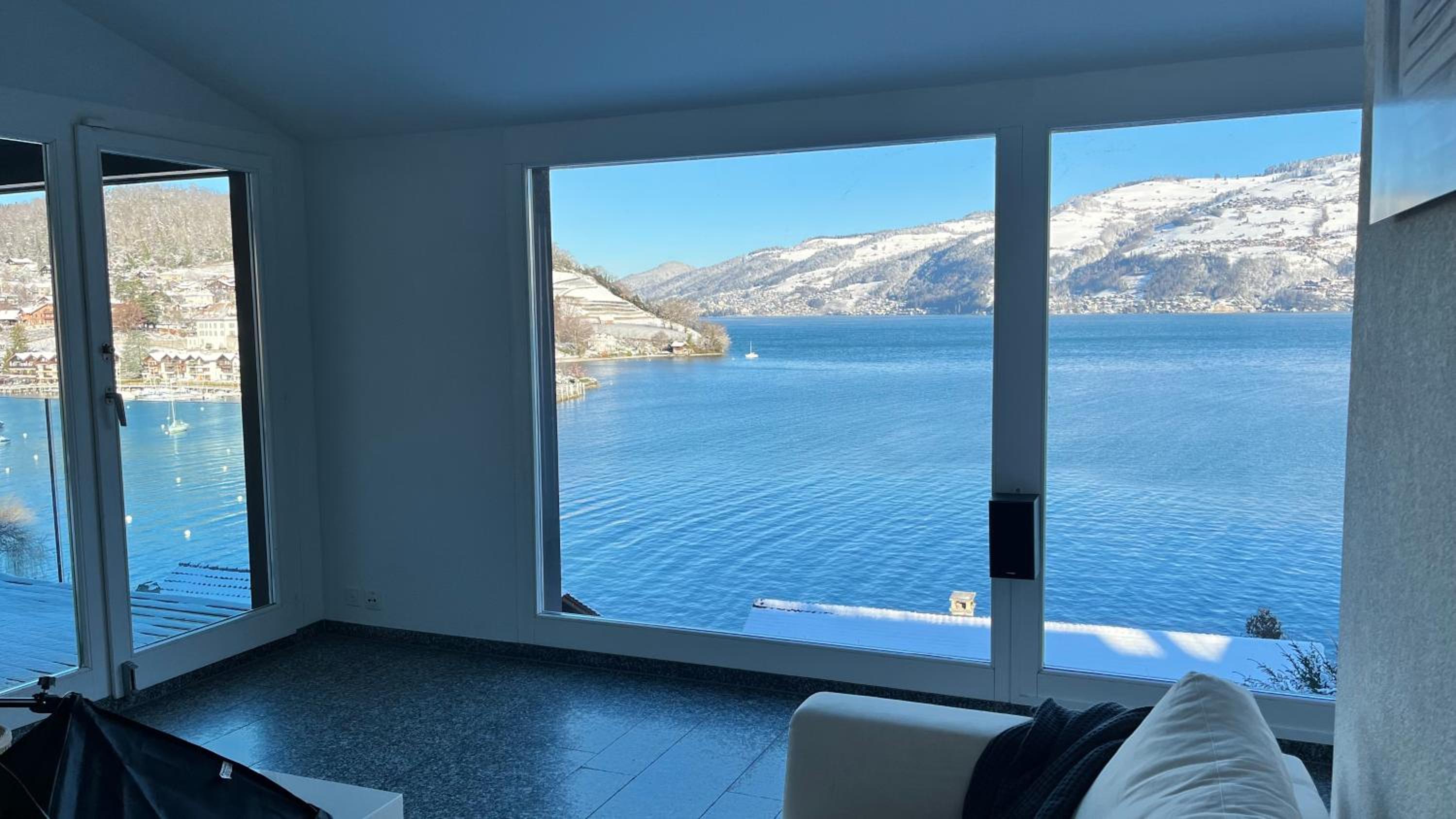 Wohnung mit grossartiger Seesicht und Balkon