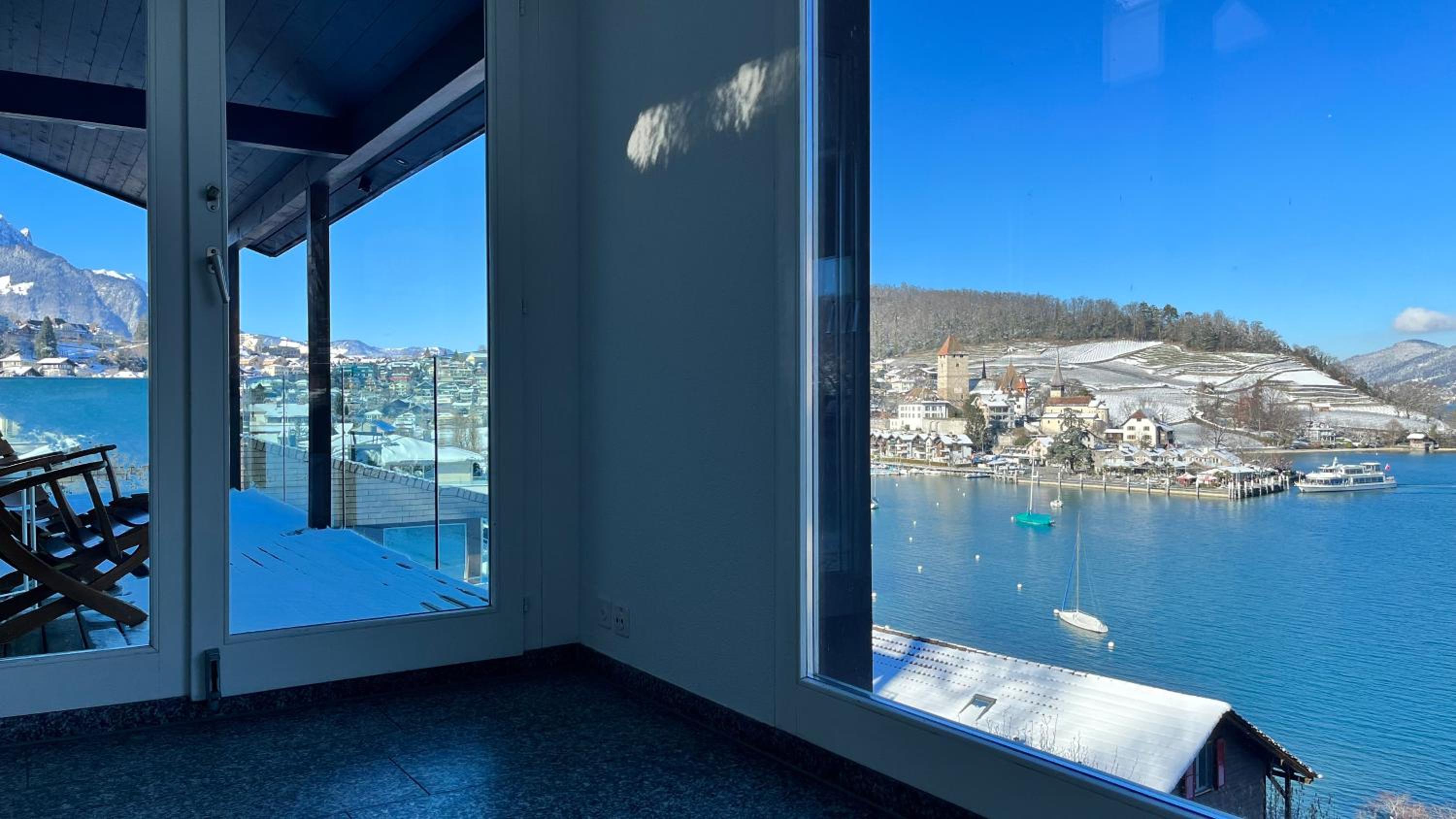 Wohnung mit grossartiger Seesicht und Balkon