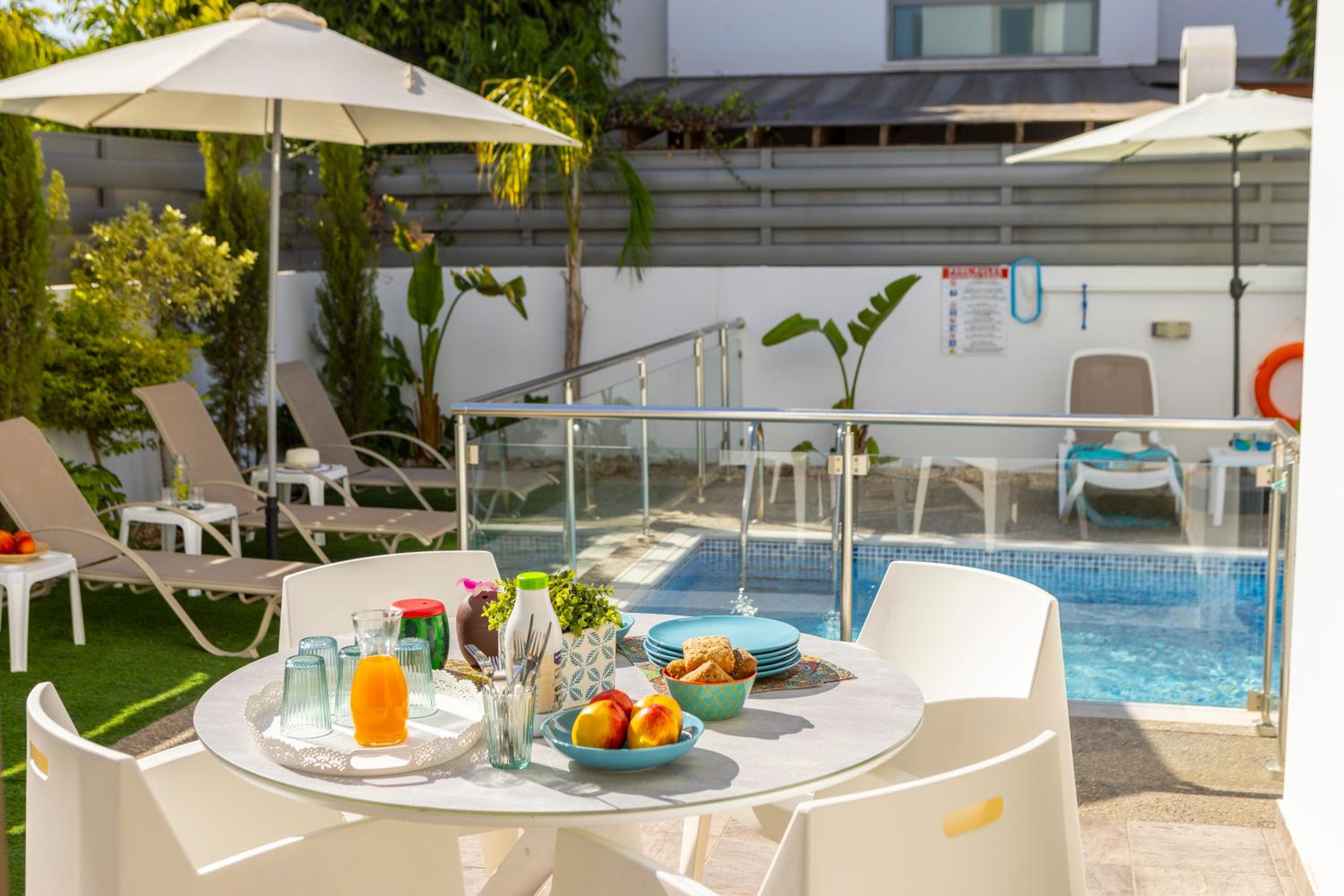 Accomoteleia Blue Villa