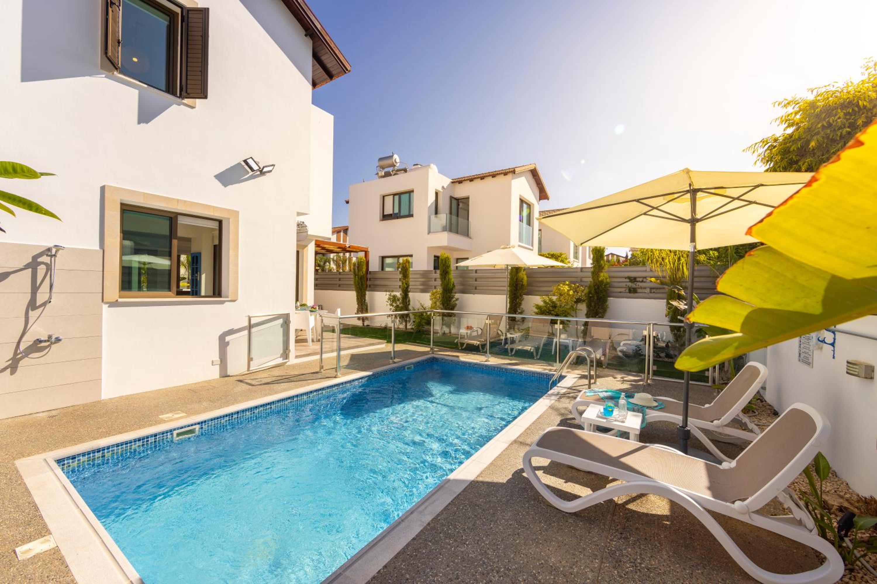 Accomoteleia Blue Villa