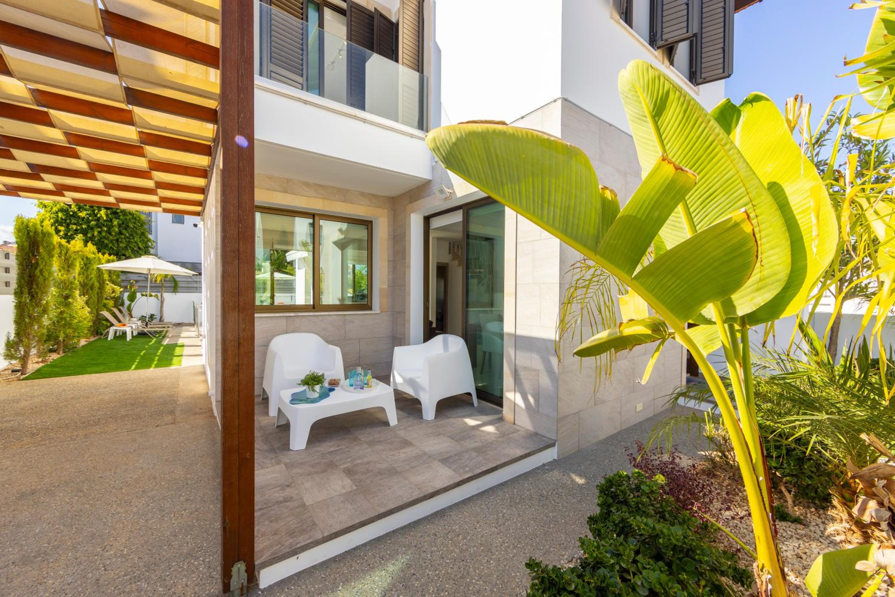 Accomoteleia Blue Villa