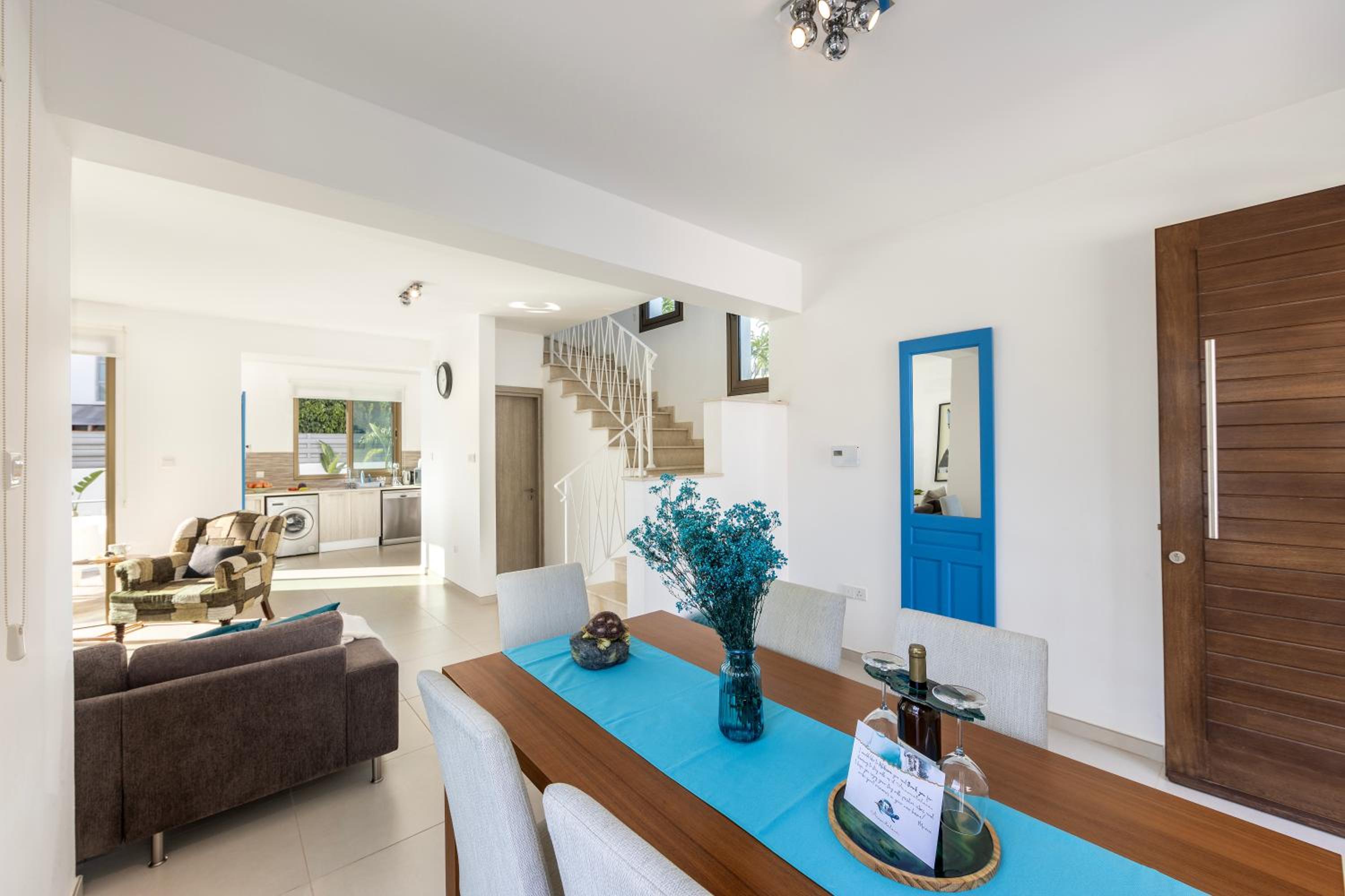 Accomoteleia Blue Villa