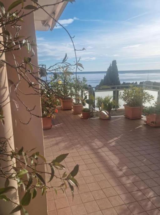 Attico: L'oasi di Nina tra terra, mare e cielo view 2