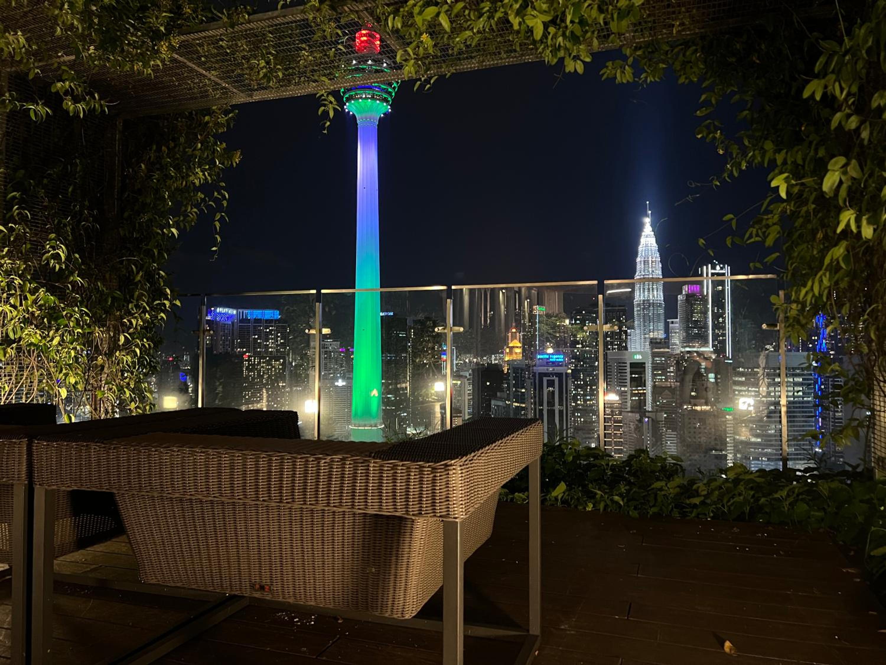 KLCC VIEW,5 mins to KL TOWER