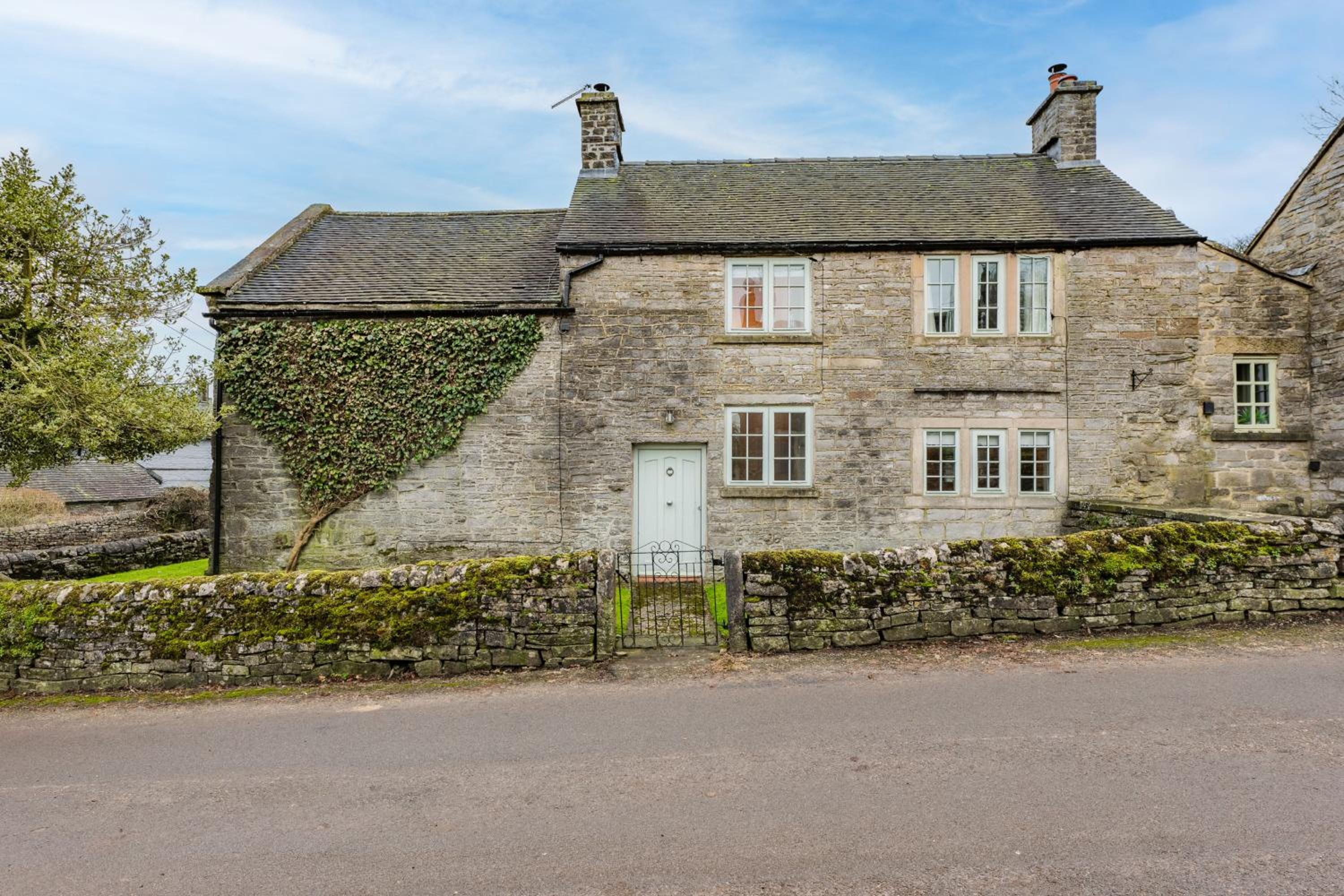 Ivy Farm House - Wetton view 3