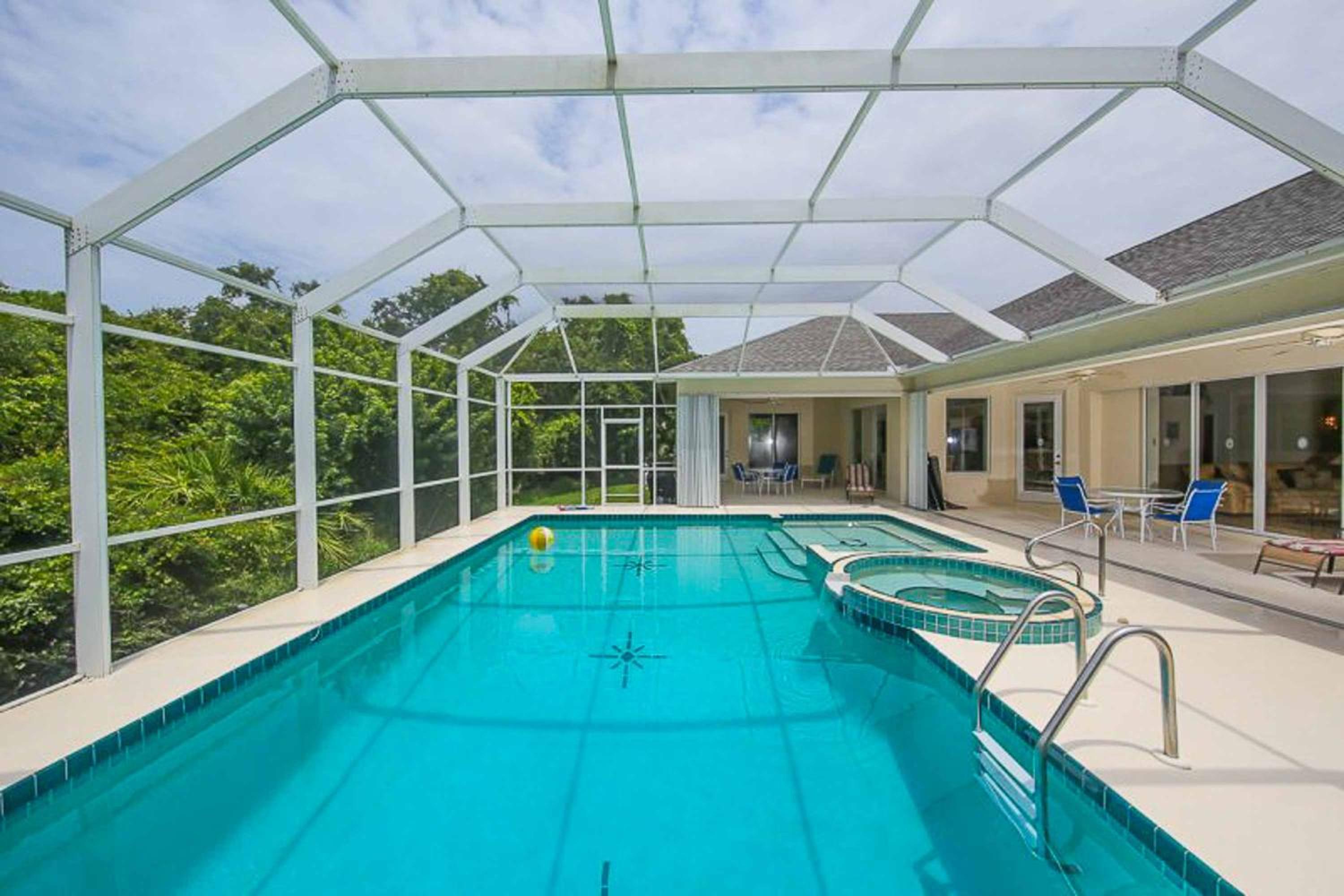 Villa Lemon Drop view 3