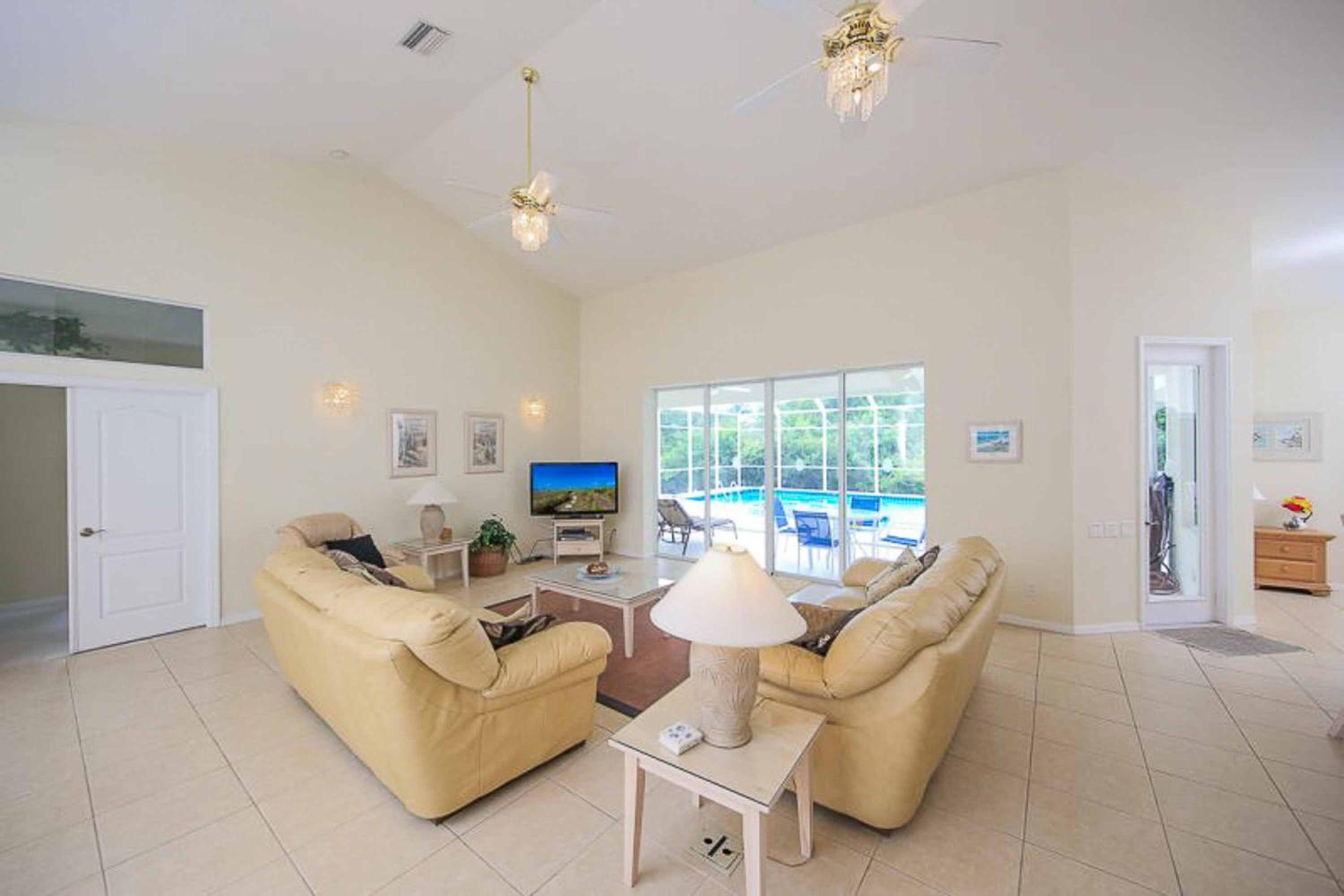 Villa Lemon Drop view 5