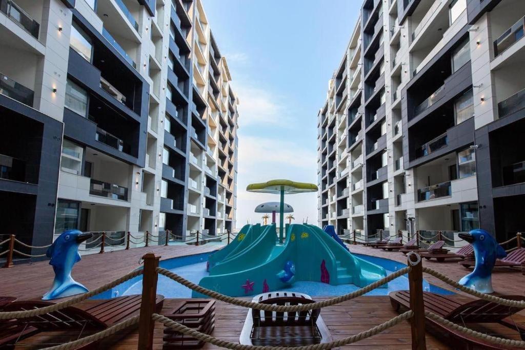 Golden VIP Studio Side Sea View Resort