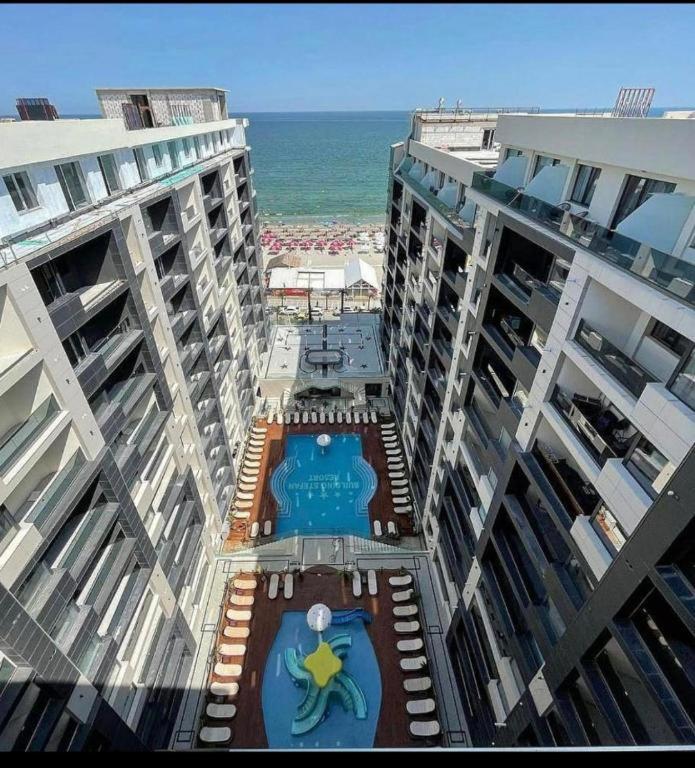 Golden VIP Studio Side Sea View Resort