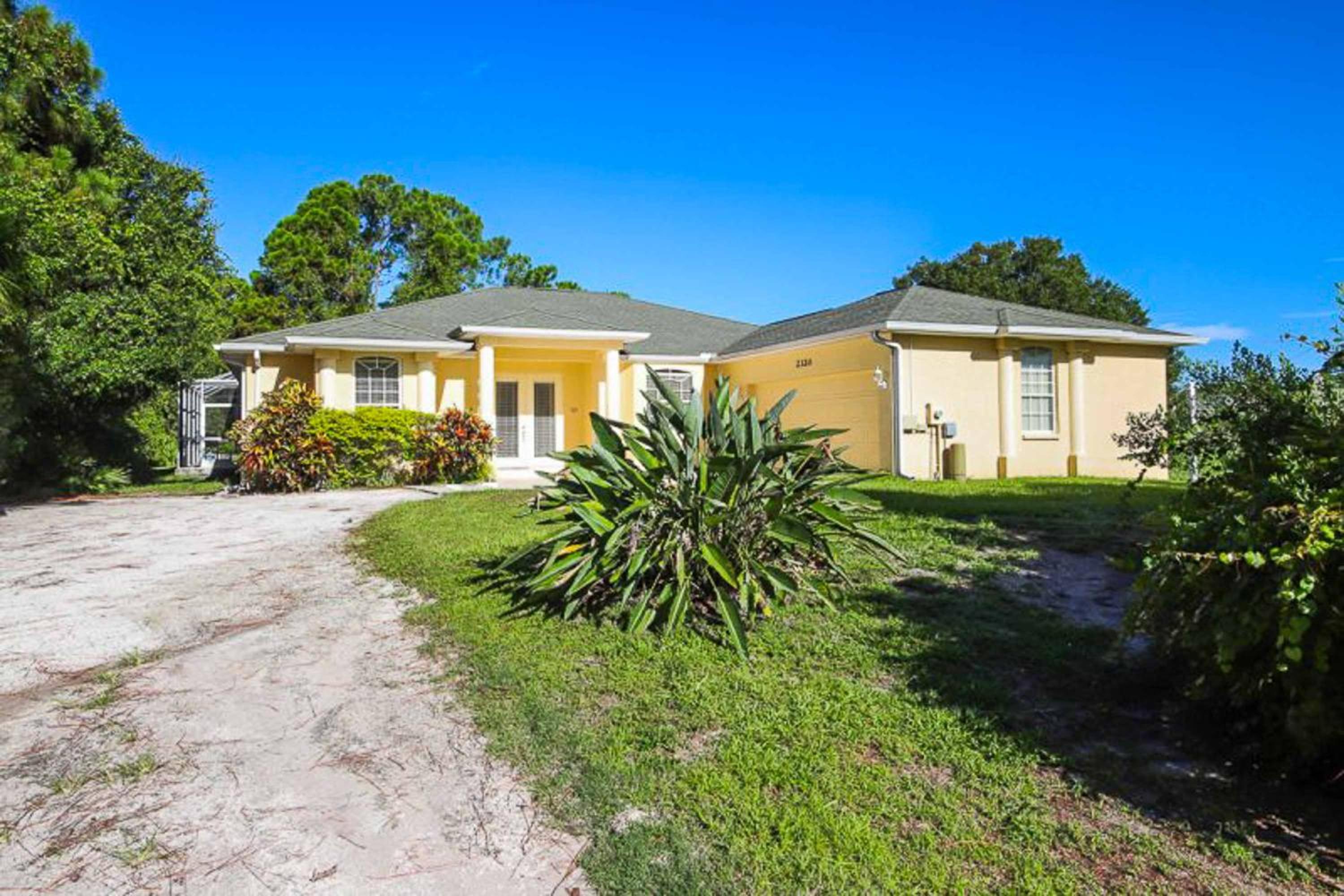 Villa Sandy Beach view 5