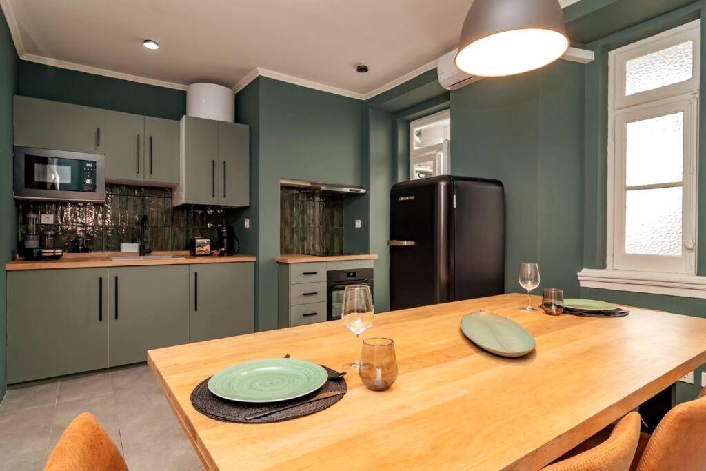 Charming Tram 28 Apartment w/AC, Heating view 3