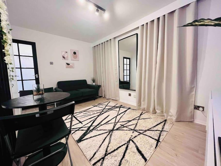 Hidden Oasis Comfy Studio in New Cross London