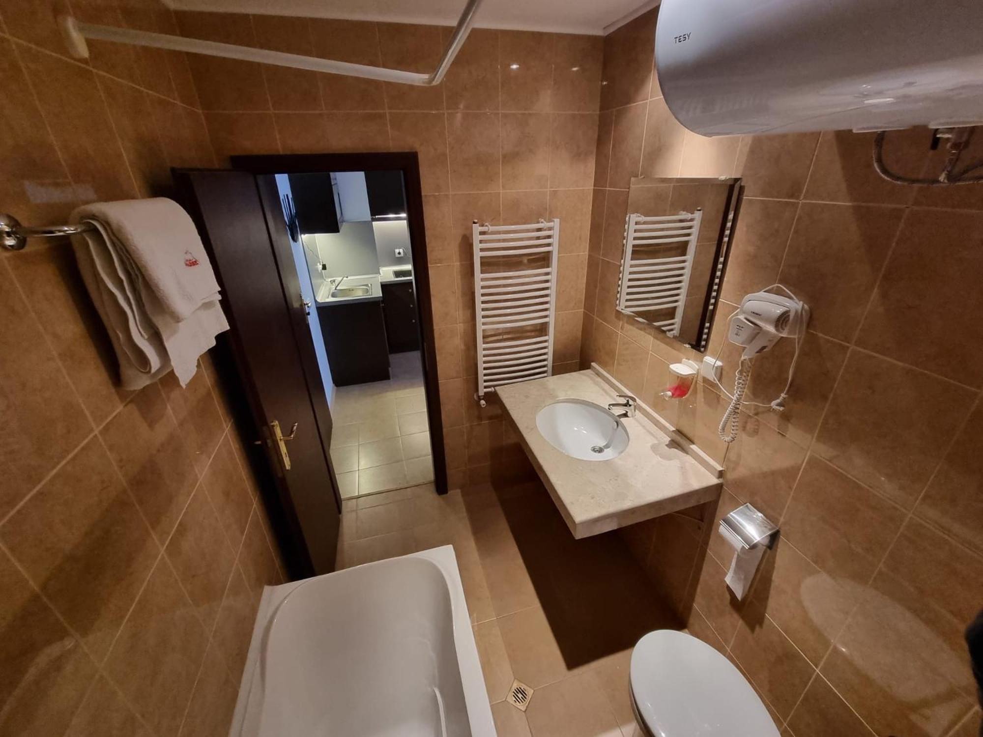 Mountain Paradise 2 - Quiet Cosy Studio - Balcony, Wifi