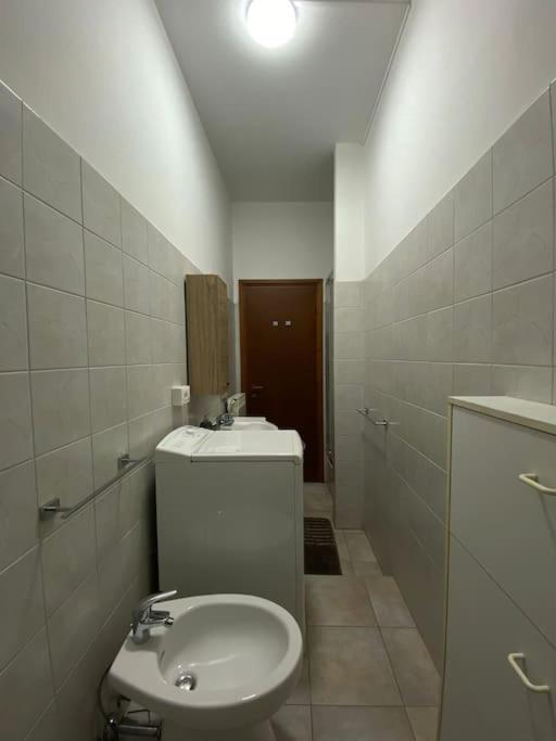 Porta Venezia apartment (Castaldi 35) photo 3