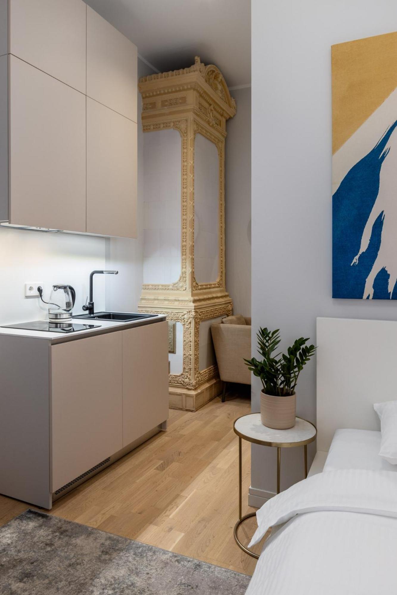 S6 Old Town Apartments