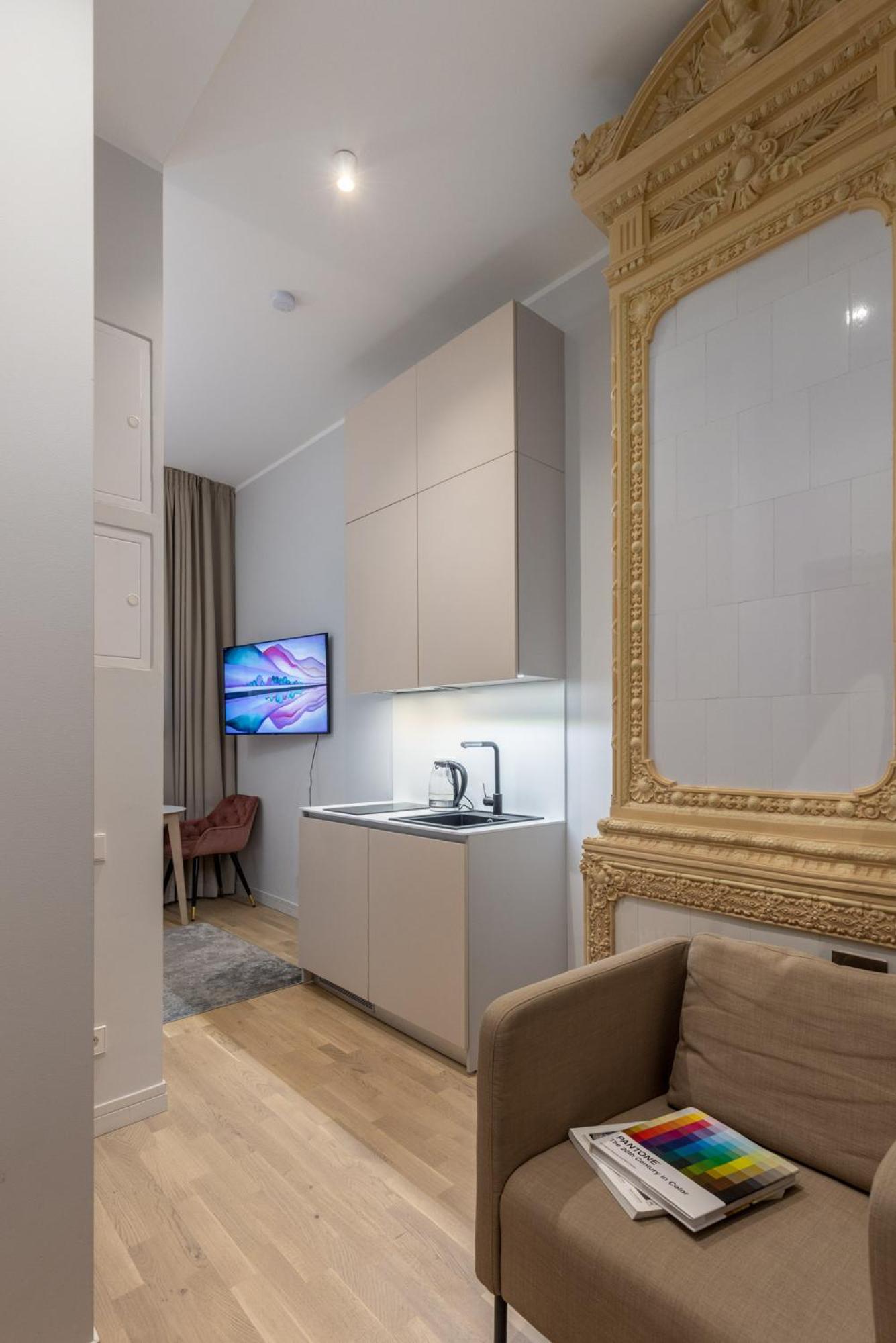 S6 Old Town Apartments