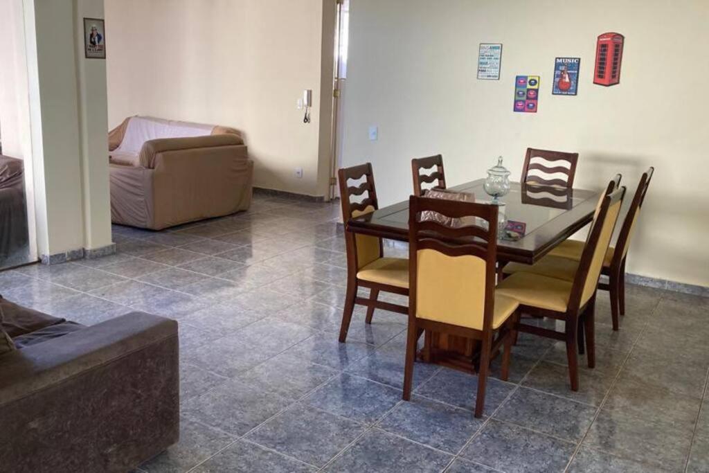 Solar dos Costais: casa com 4 suítes climatizadas