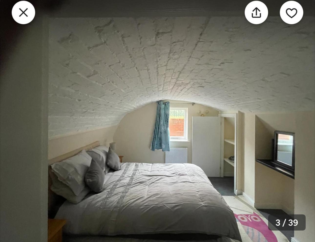 1 Hatton house 2 bedroom 2 bathroom spacious basement flat view 5