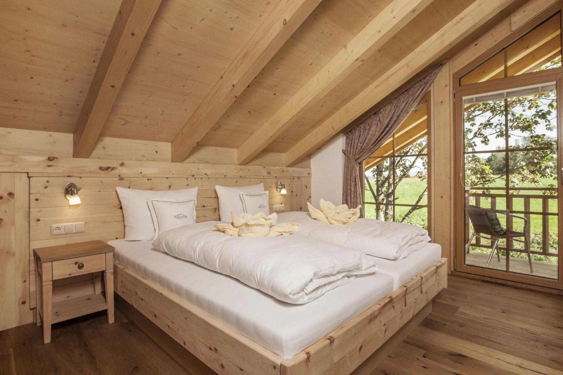 Bayern Chalets bei Salzburg und Berchtesgaden mit Whirlpool und Sauna view 3