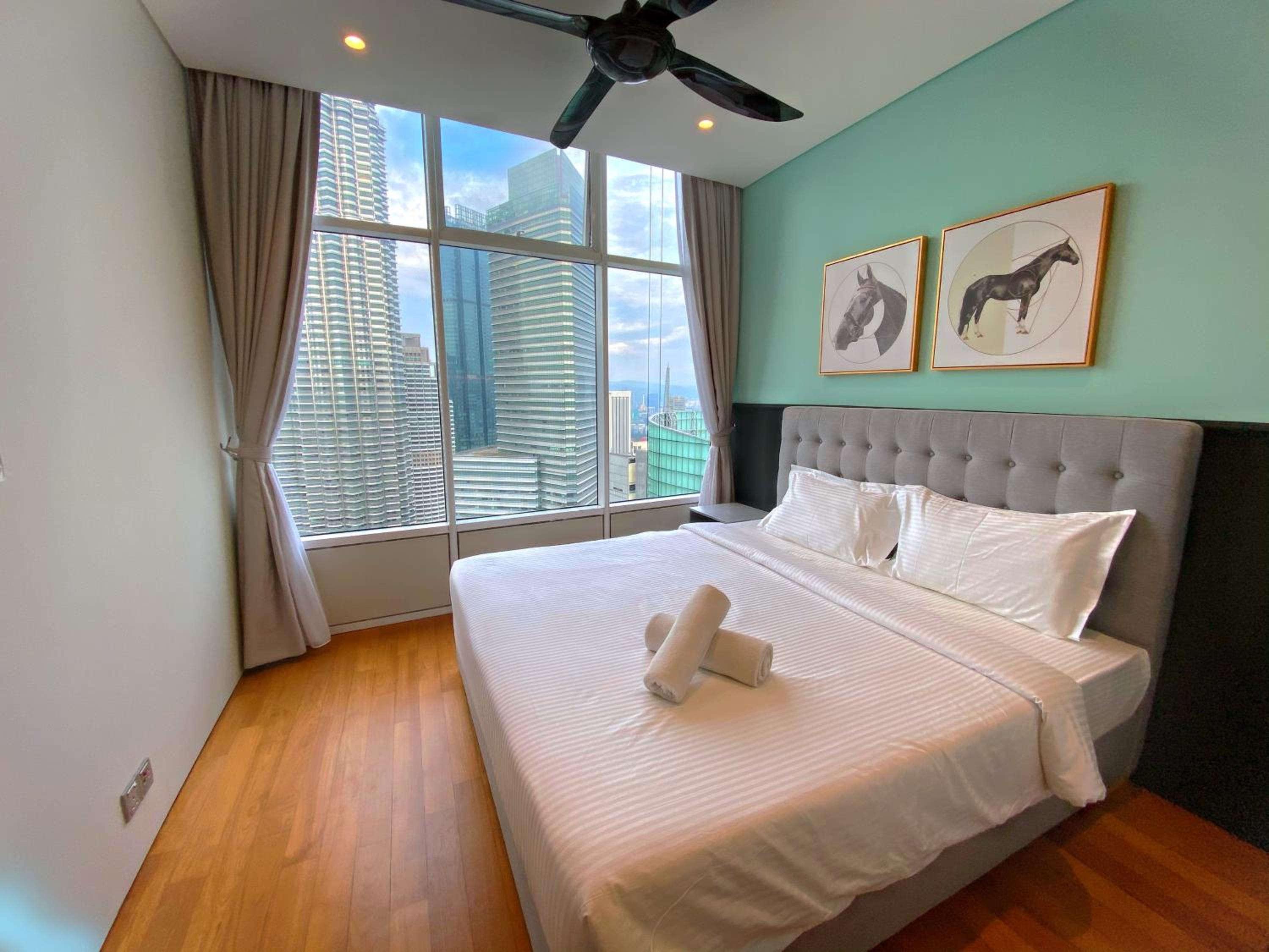 Sky Suites KLCC By Home Stay
