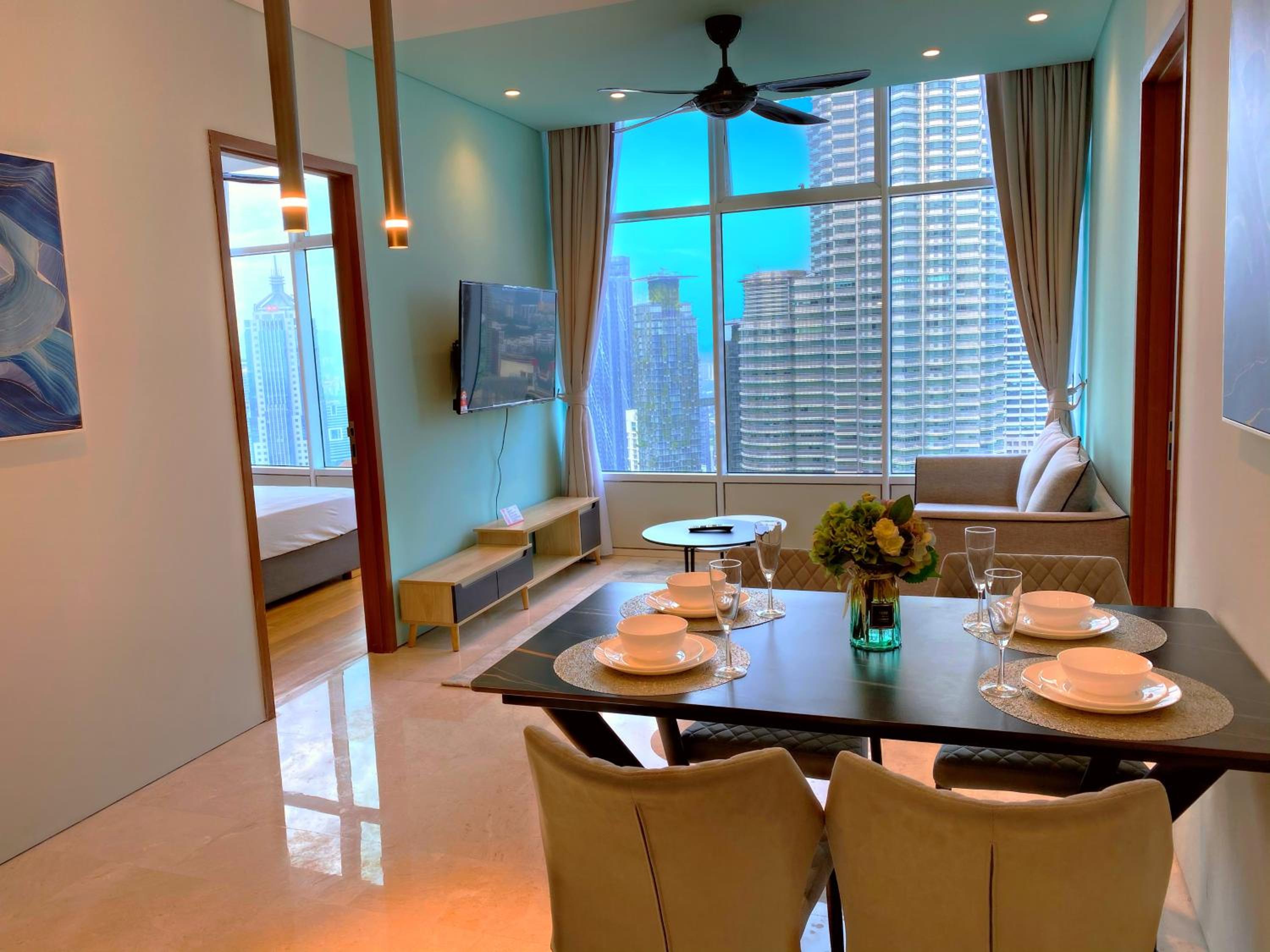 Sky Suites KLCC By Home Stay