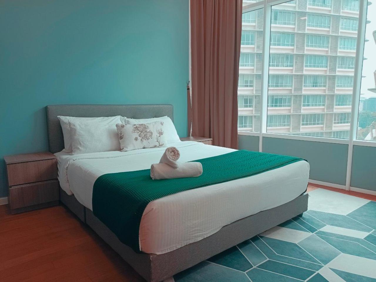Sky Suites KLCC By Home Stay