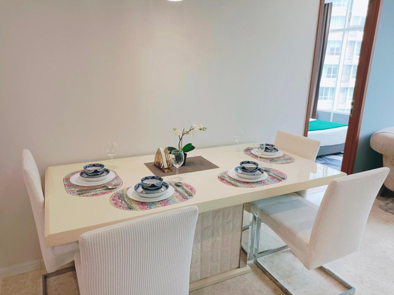 Sky Suites KLCC By Home Stay