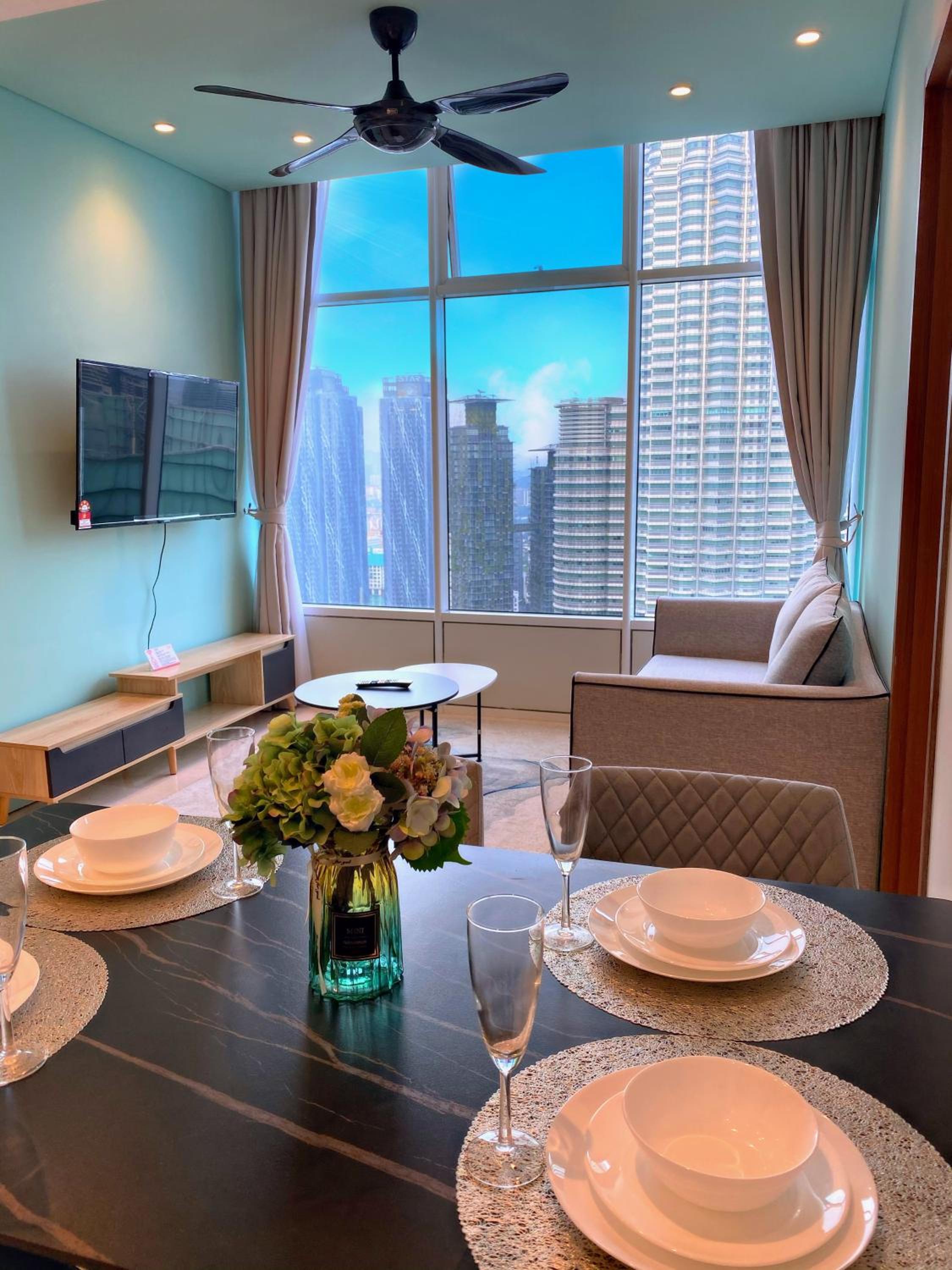 Sky Suites KLCC By Home Stay