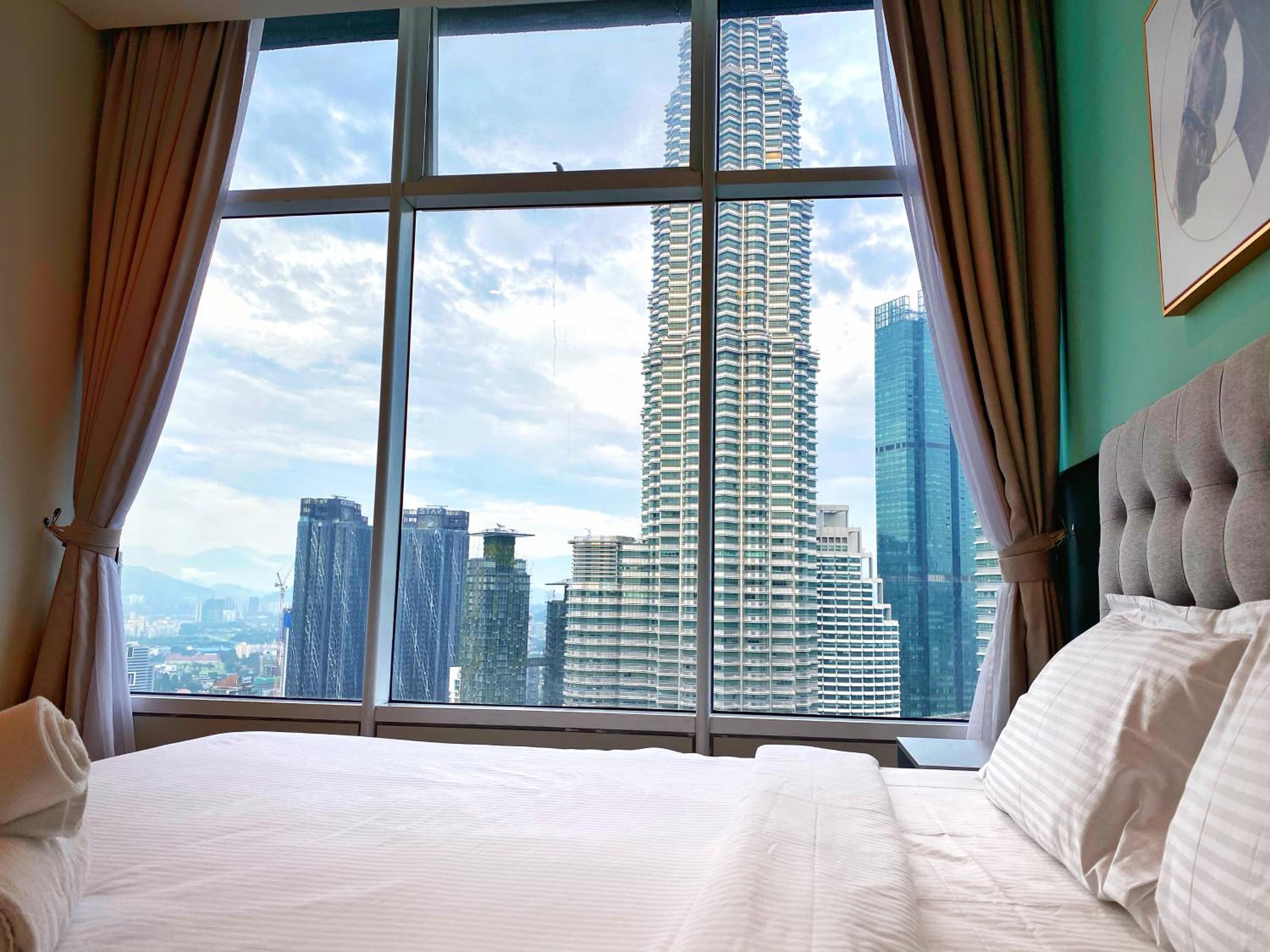 Sky Suites KLCC By Home Stay