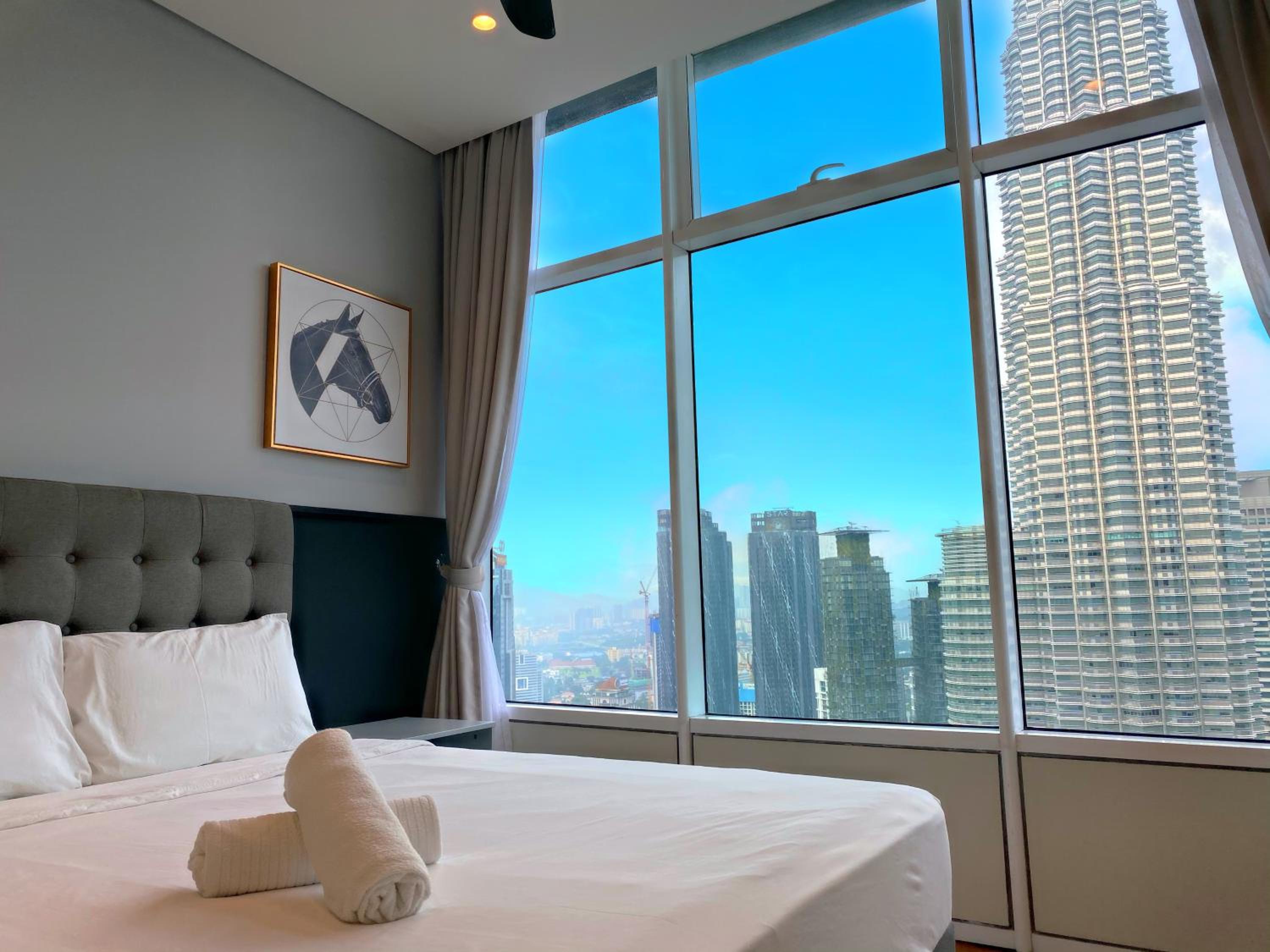 Sky Suites KLCC By Home Stay