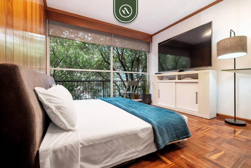 Comfortable Apt with Balcony photo 4