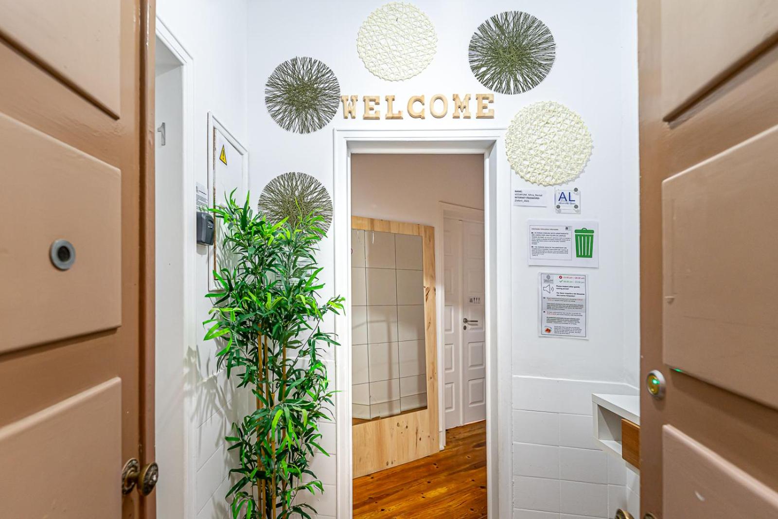April Square Guesthouse by Lisbon with Sintra - shared bathrooms - Image 1