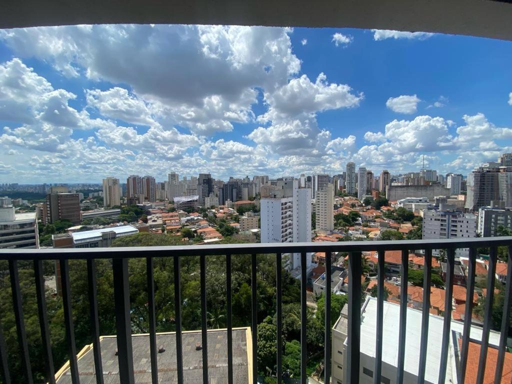 Apartamento ao lado metrô Vl. Mariana