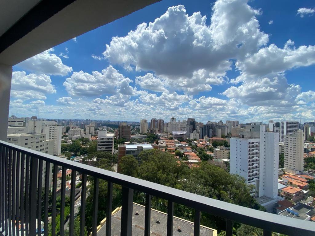 Apartamento ao lado metrô Vl. Mariana