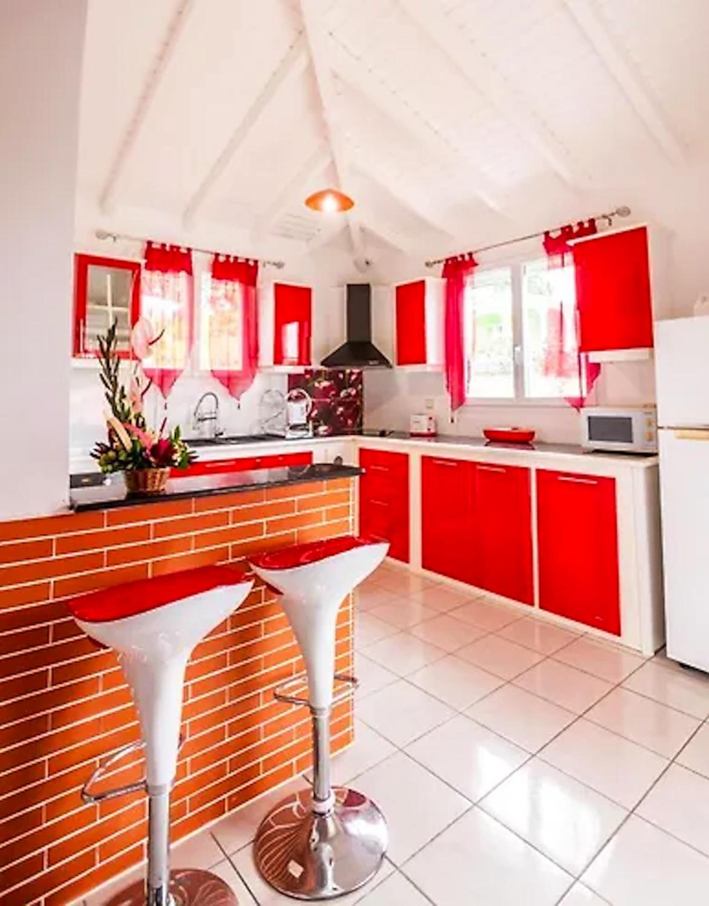 Maison charmante Le Moule avec piscine partagée