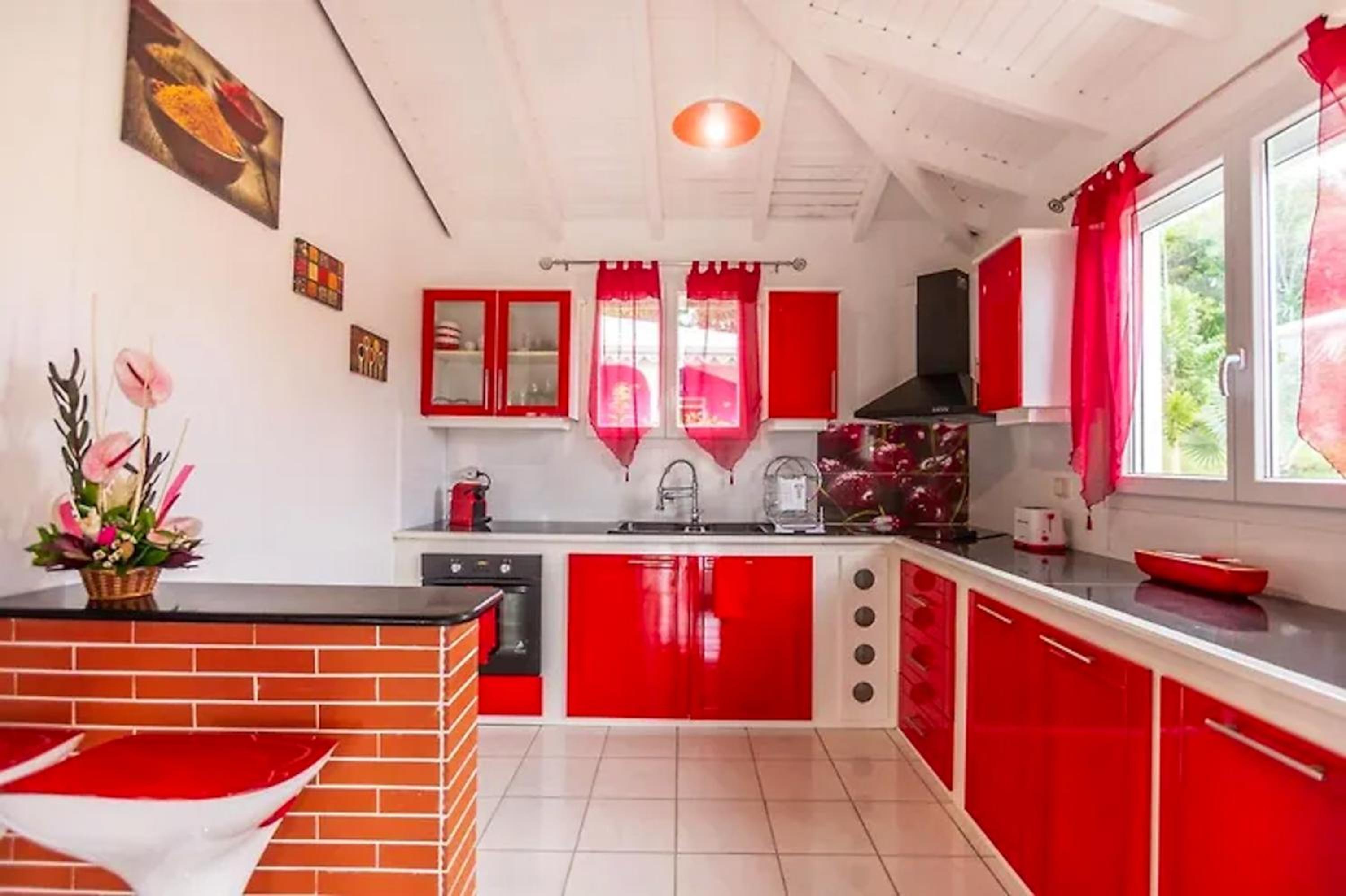 Maison charmante Le Moule avec piscine partagée