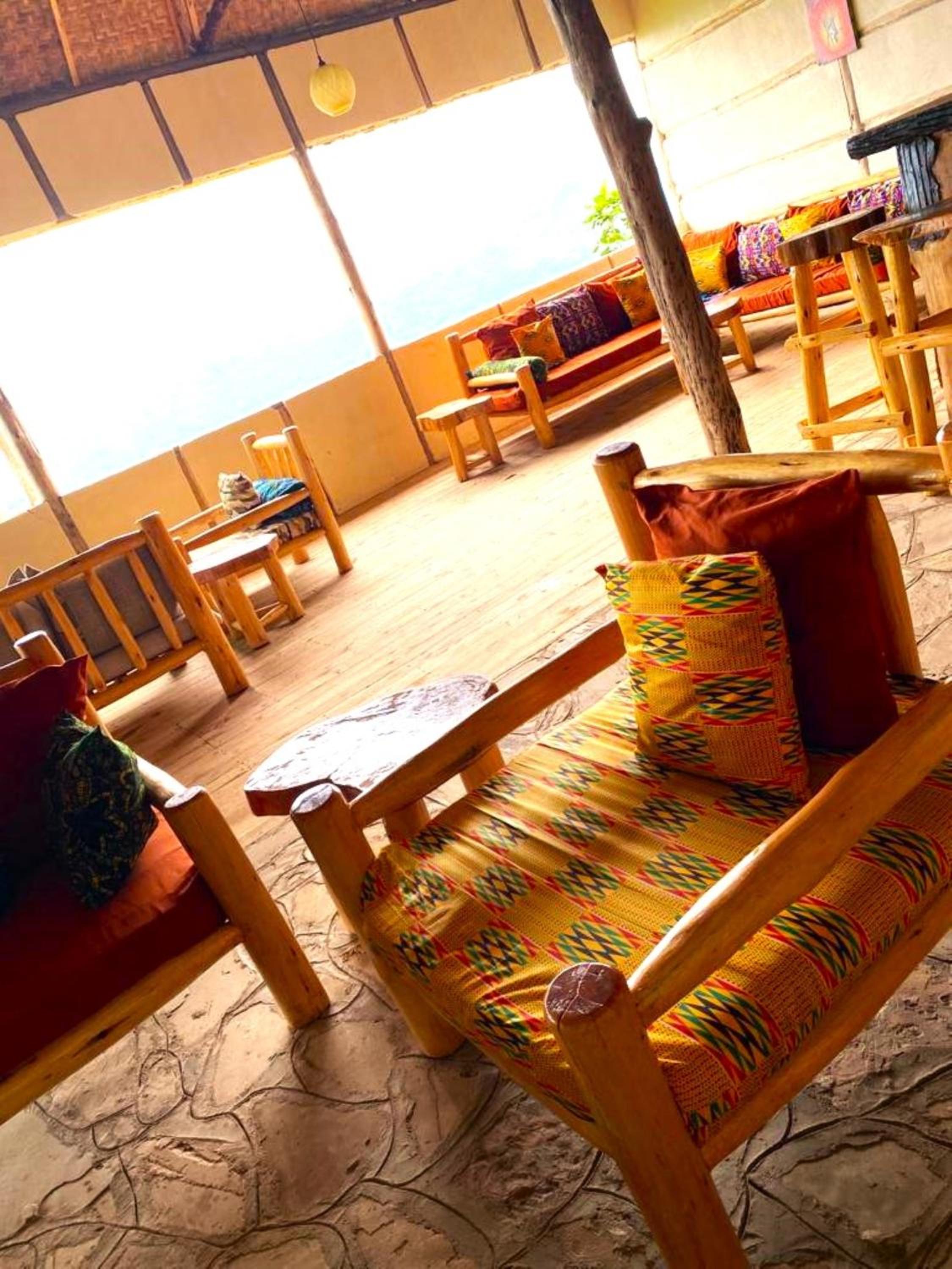 Bwindi Neckview Lodge