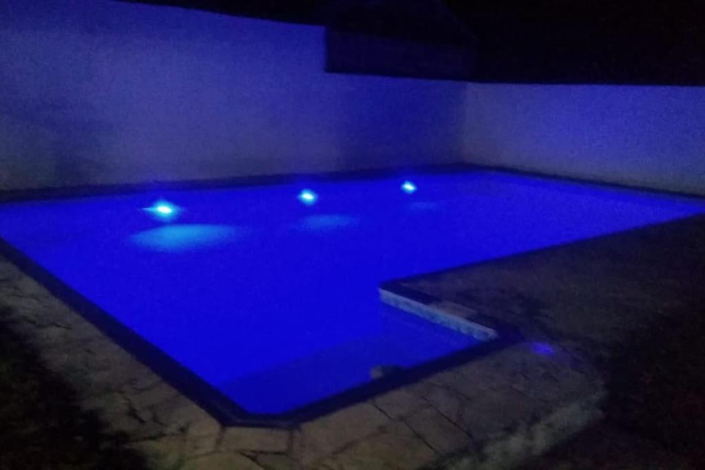 Aconchegante casa a 500 m da praia!