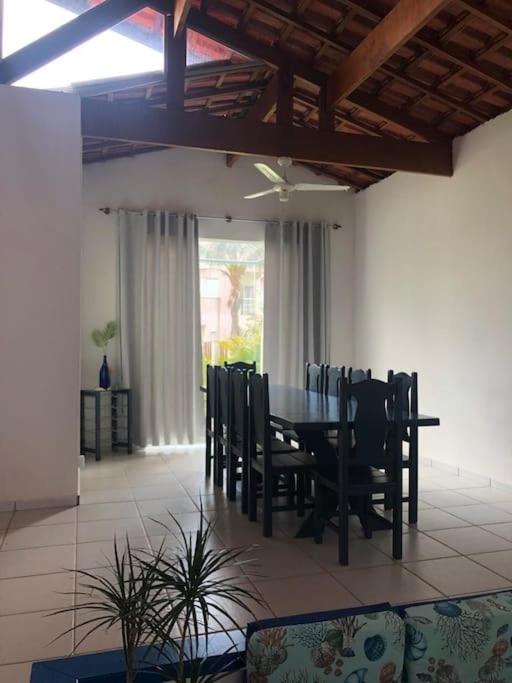 Aconchegante casa a 500 m da praia!