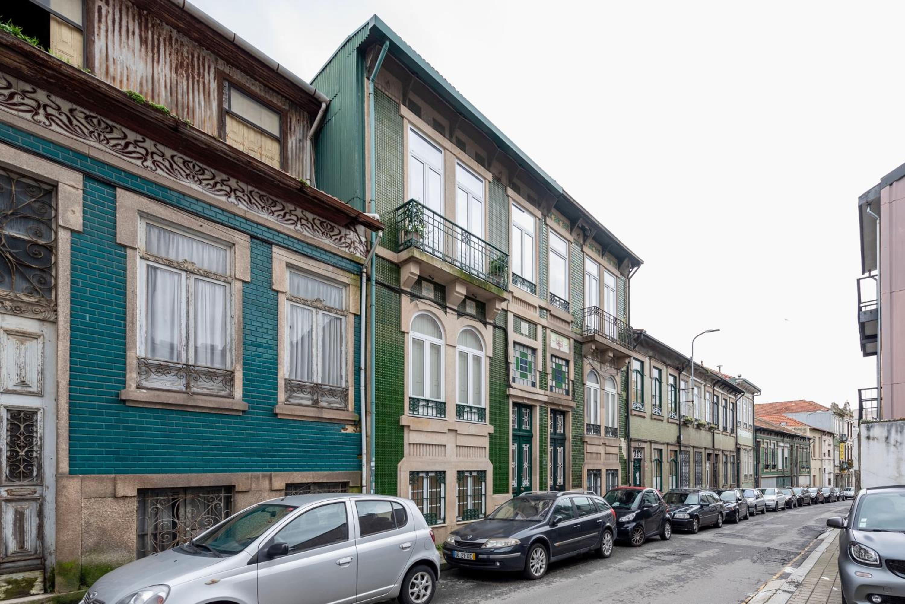 GuestReady - Splendid flat w/ patio view 2