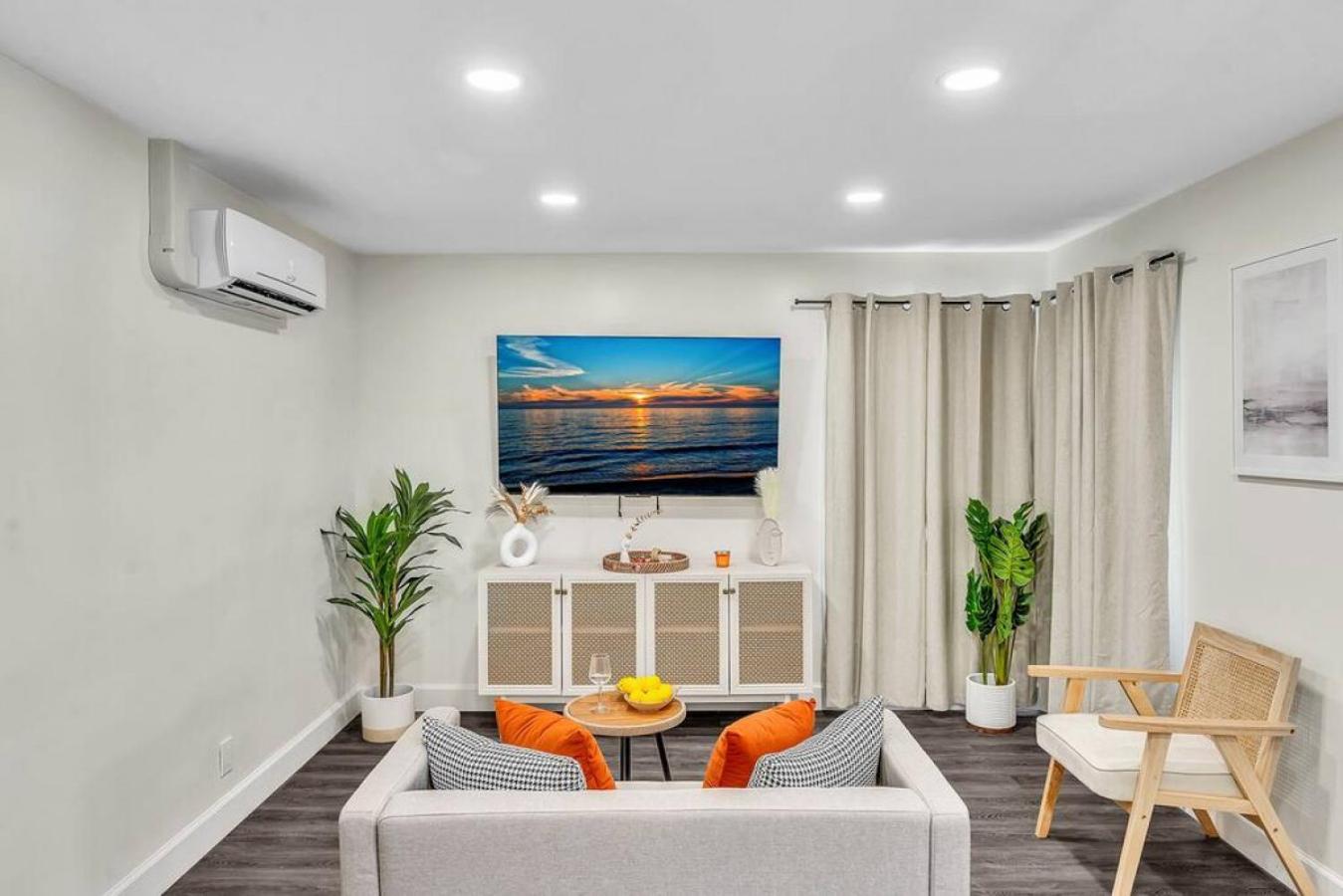 Tropical oasis 1 bed 1 bath view 5