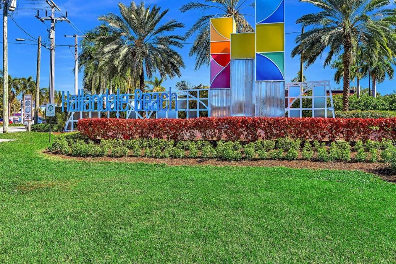 703 9 Charming Newly constructed stdio view 4