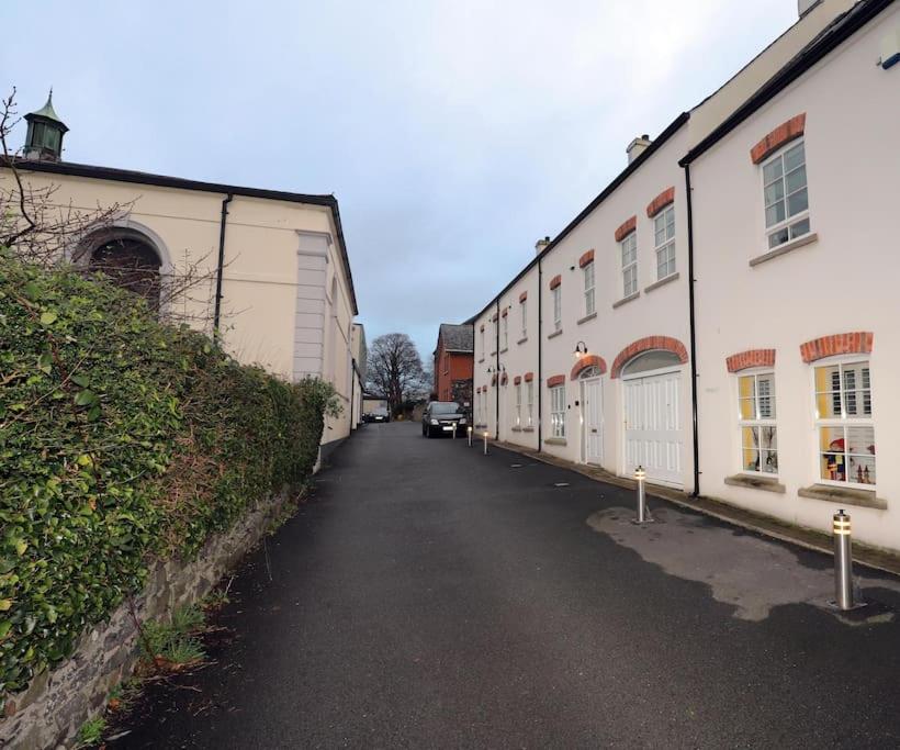 Royal Hillsborough Village Luxury Townhouse view 3