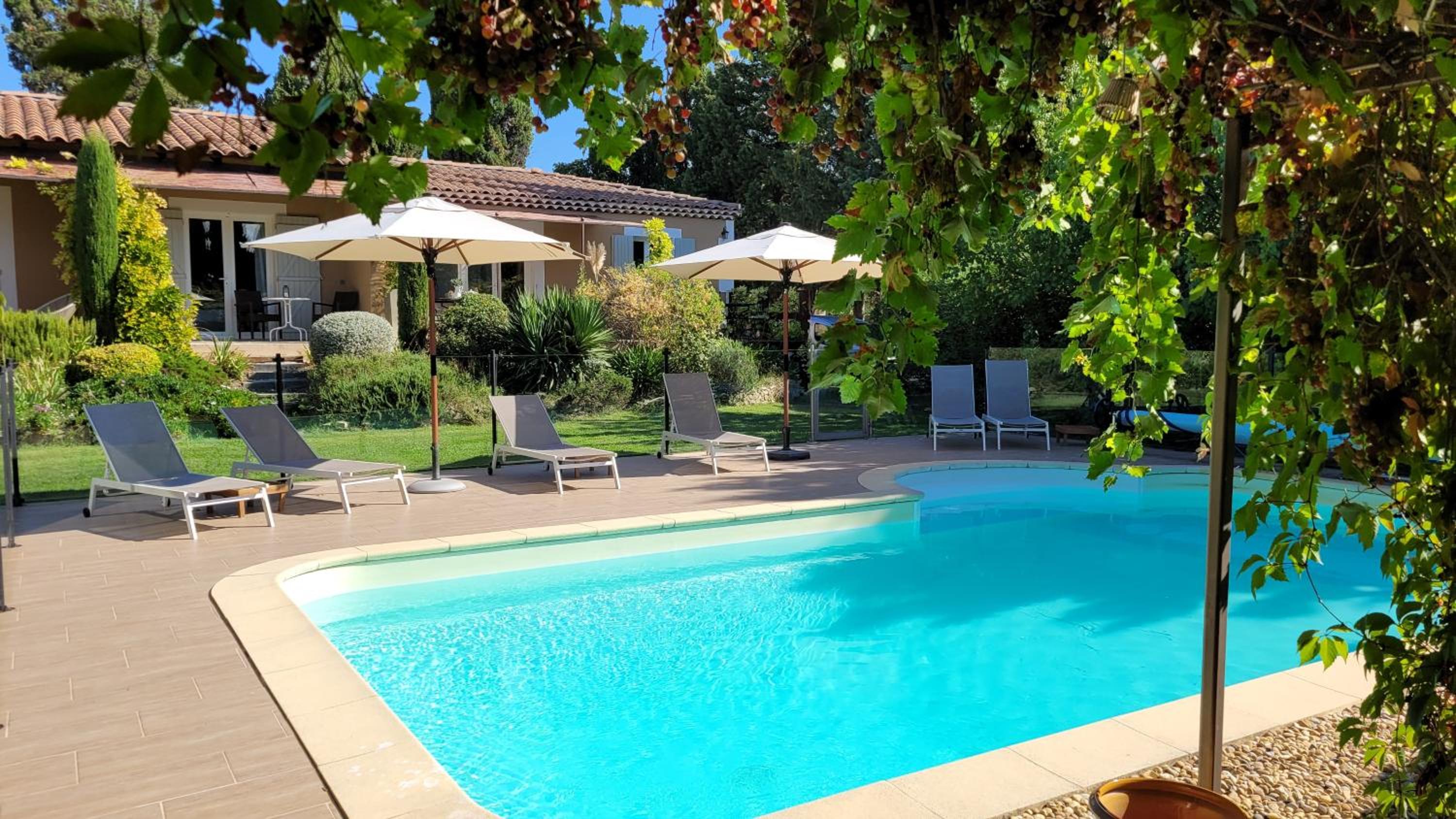 Mas des Marguerites view 3